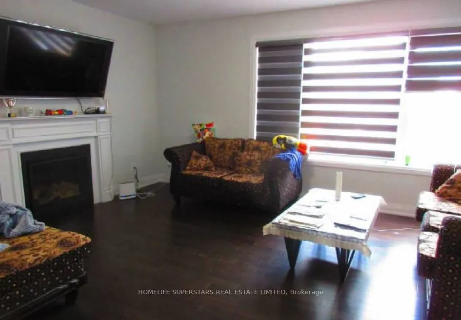 795 QUEENSTON Boulevard