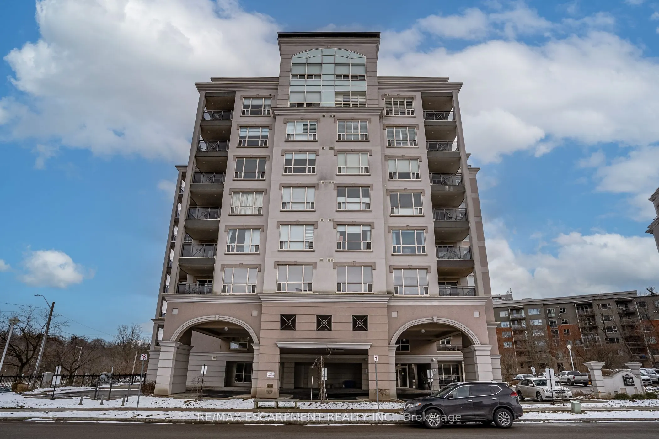 1000 CREEKSIDE Drive, #605