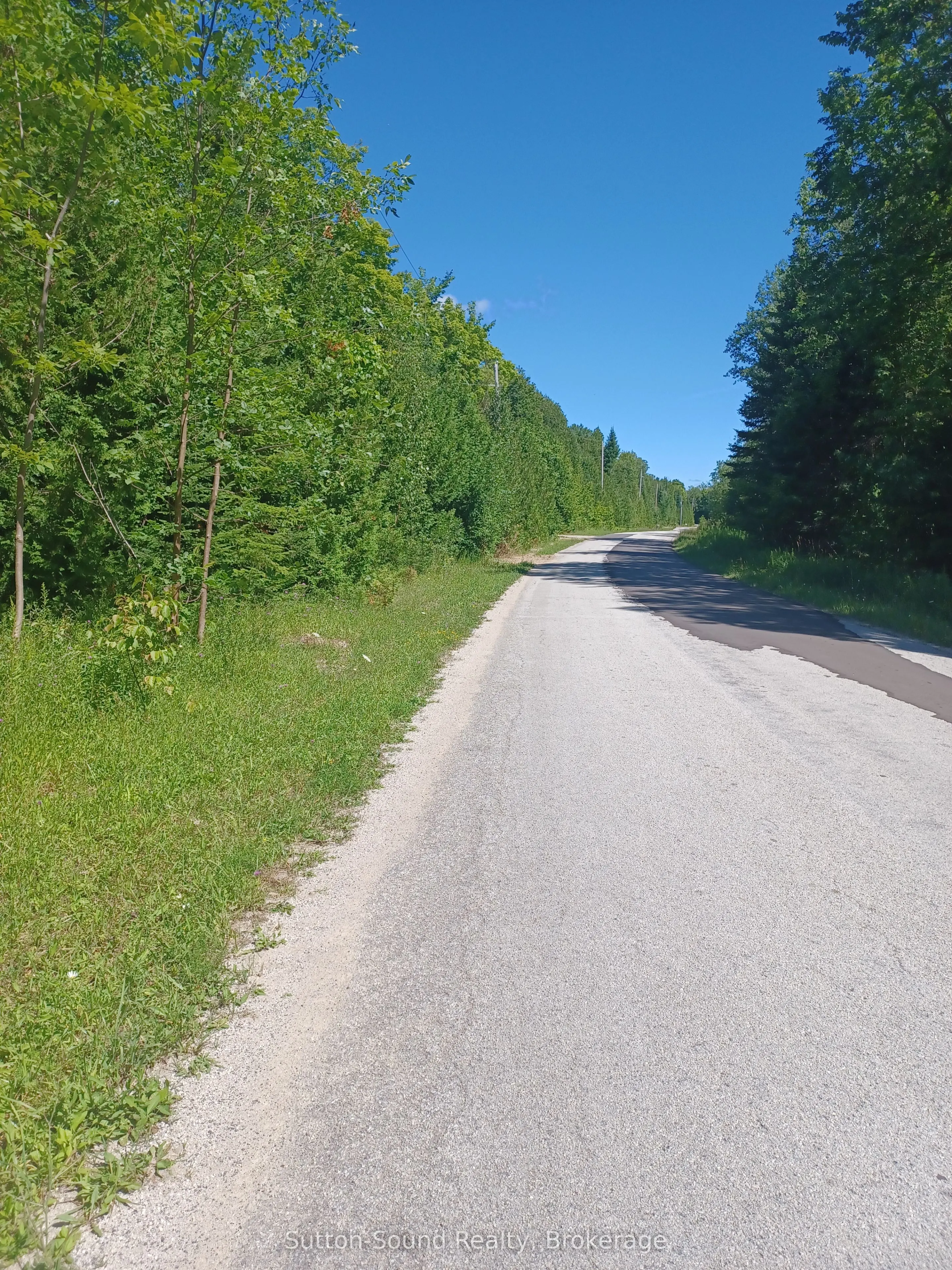 382309 Concession 17