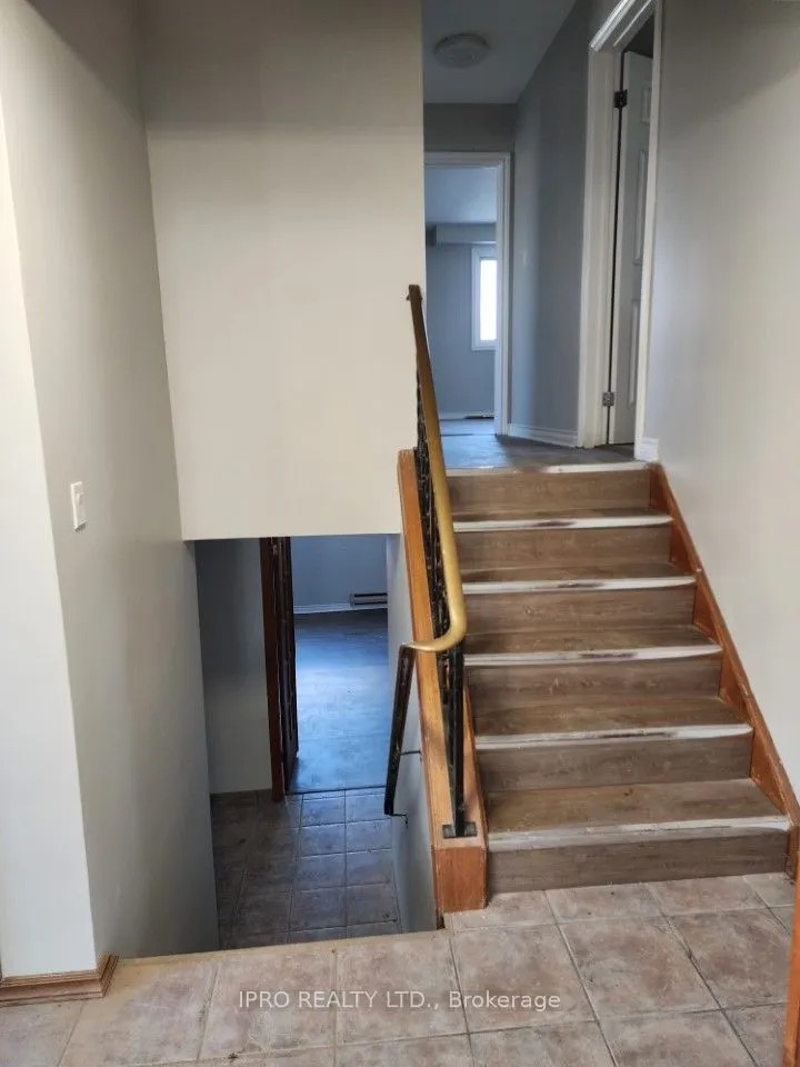 833 North Service Road