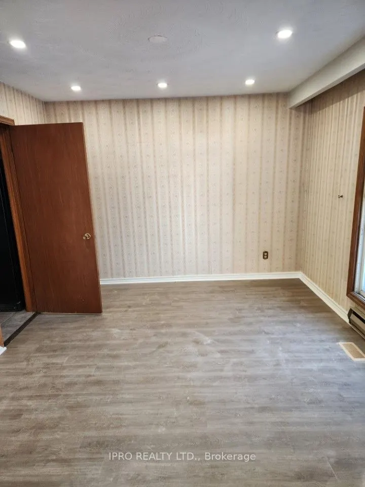 833 North Service Road