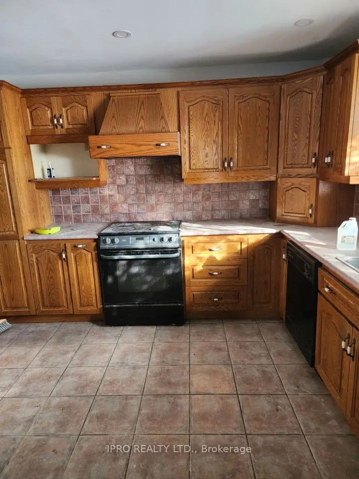 833 North Service Road
