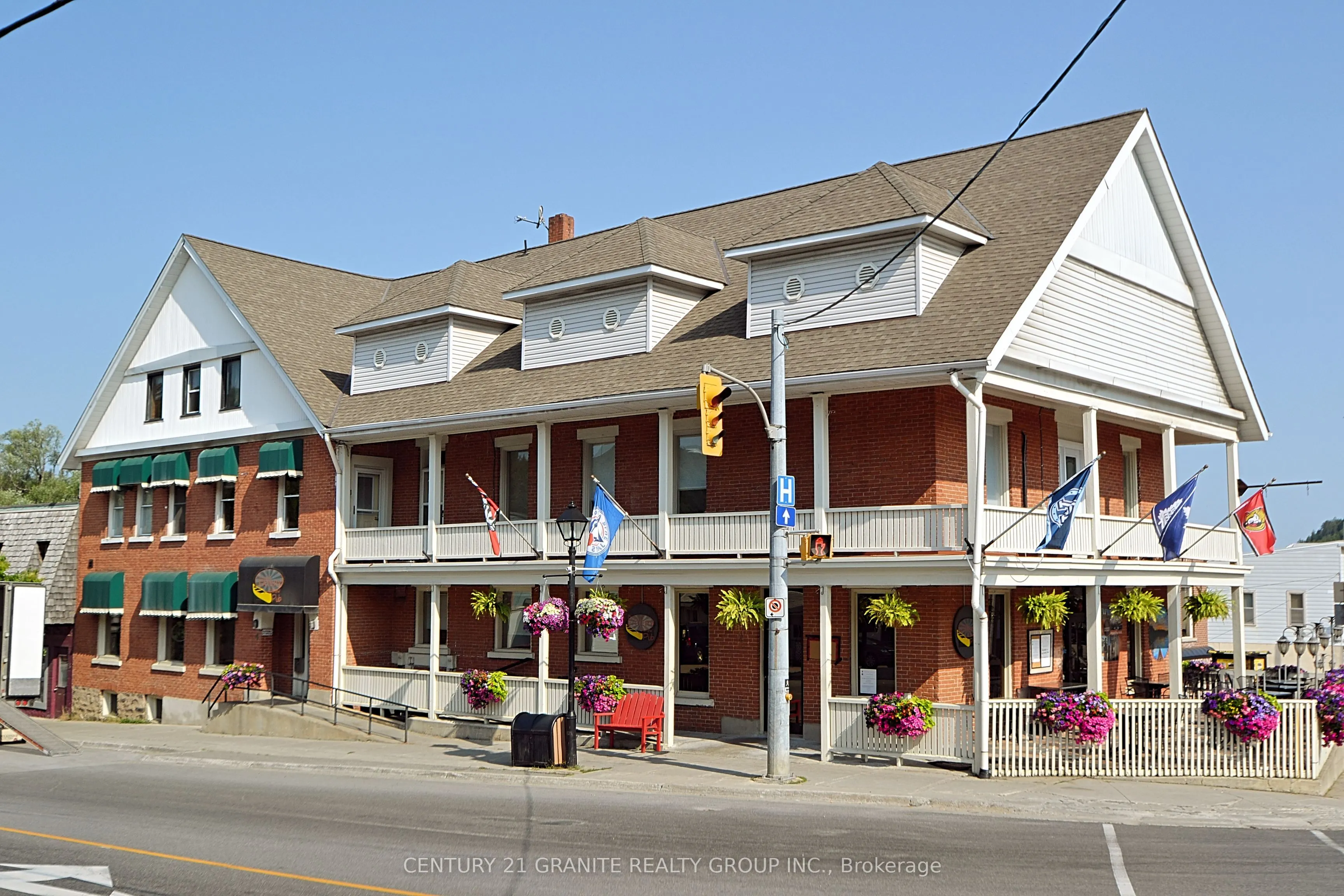 2 Bridge Street W