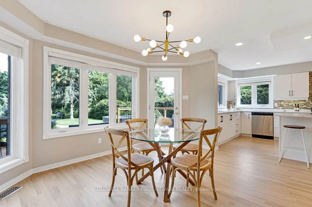 5525 PETTAPIECE Crescent