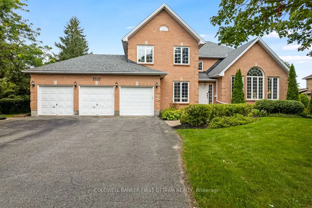 5525 PETTAPIECE Crescent