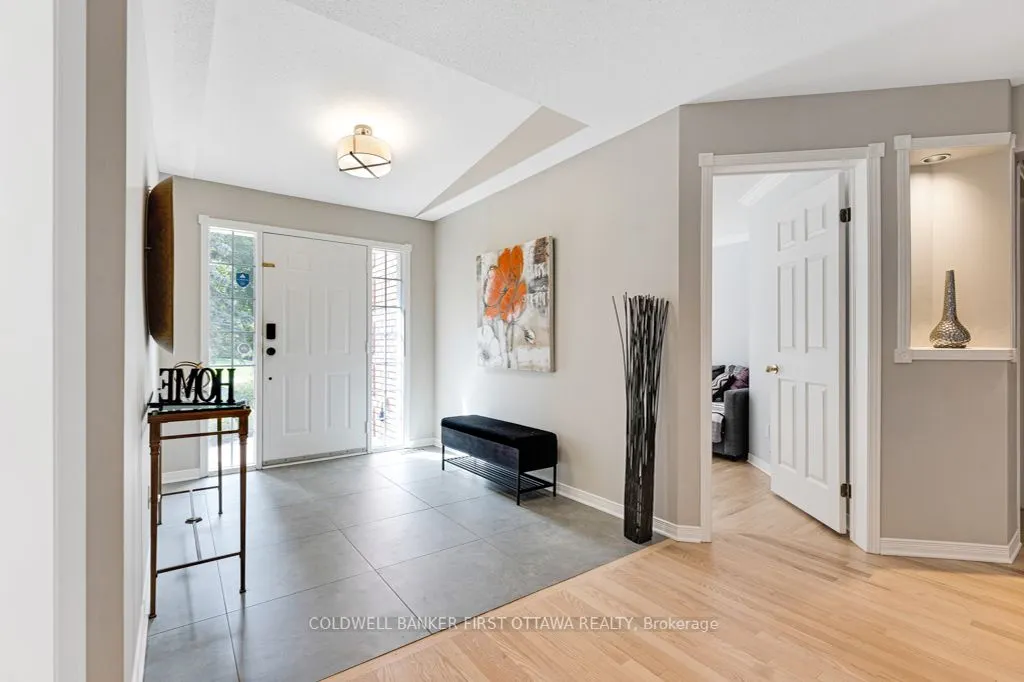 5525 PETTAPIECE Crescent