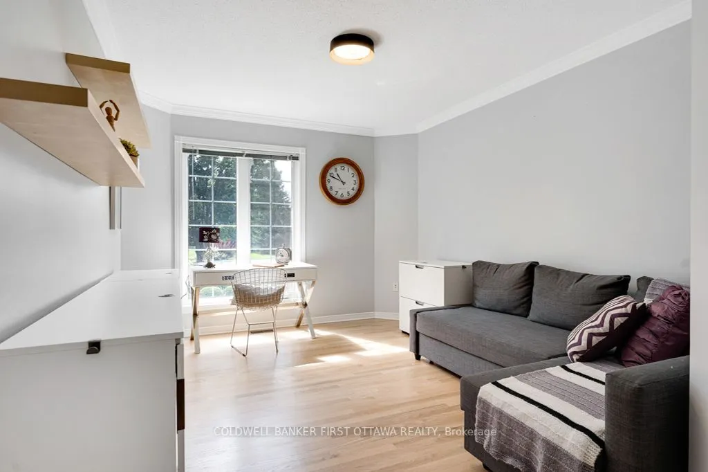 5525 PETTAPIECE Crescent