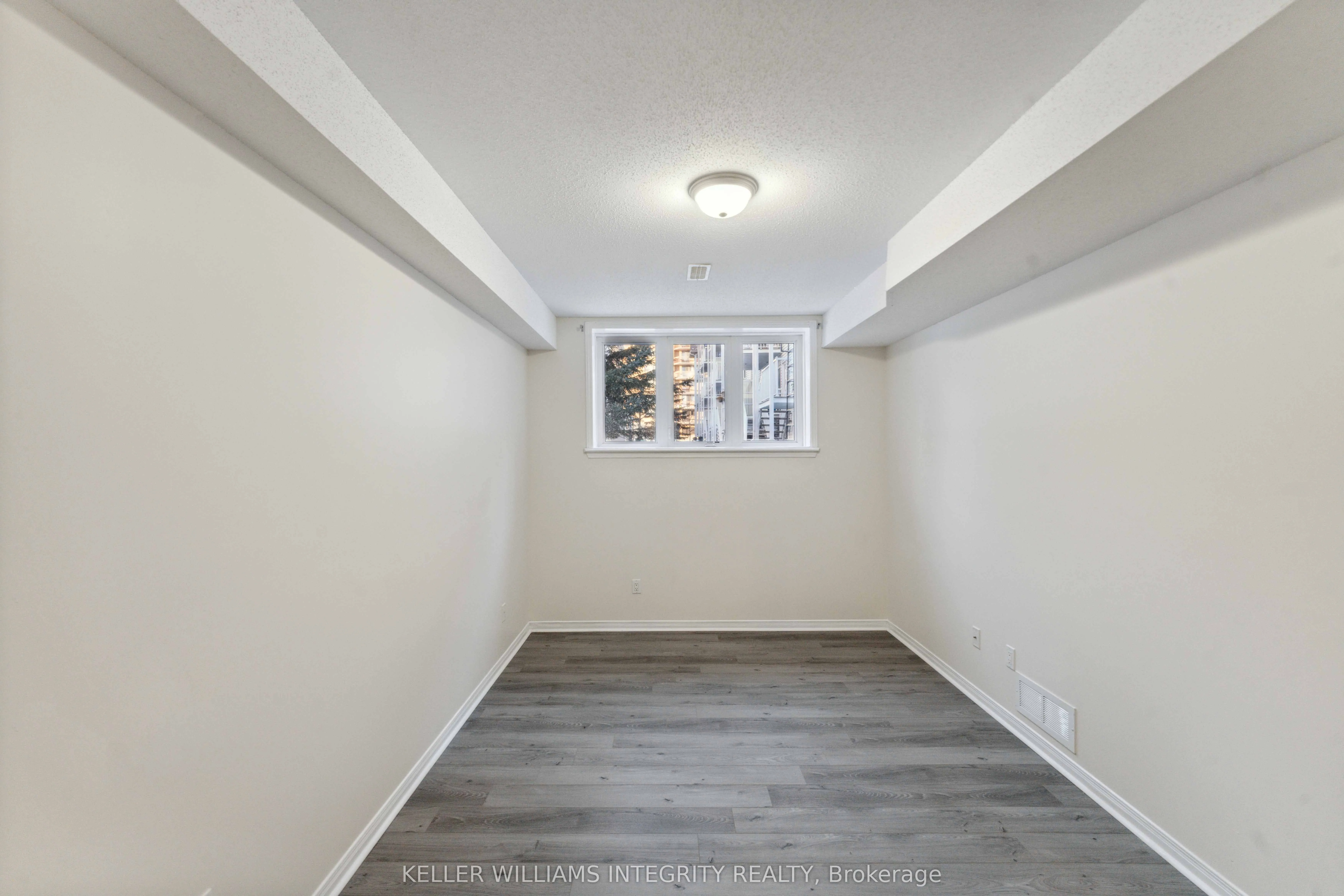 562 Reardon, #9