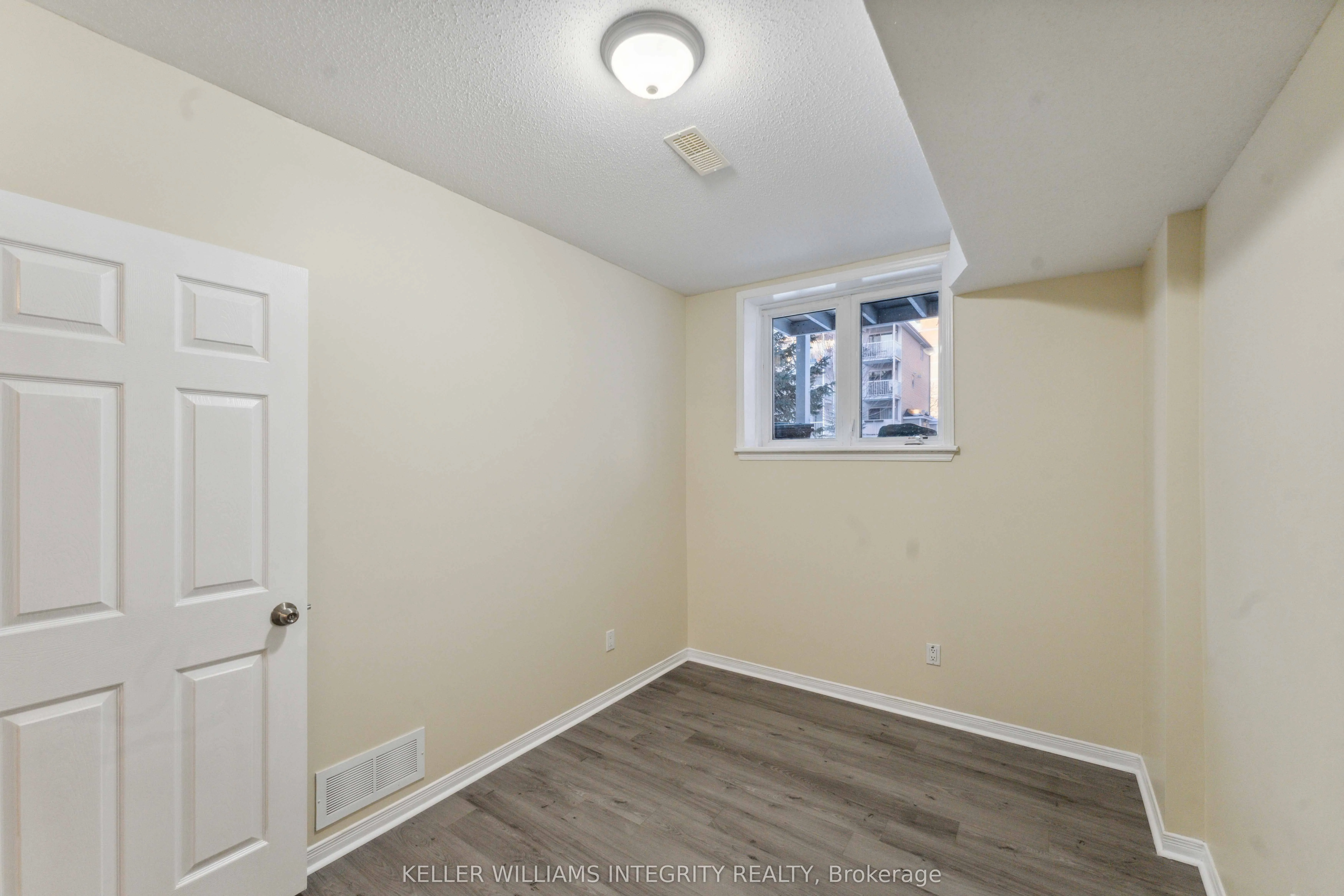 562 Reardon, #9