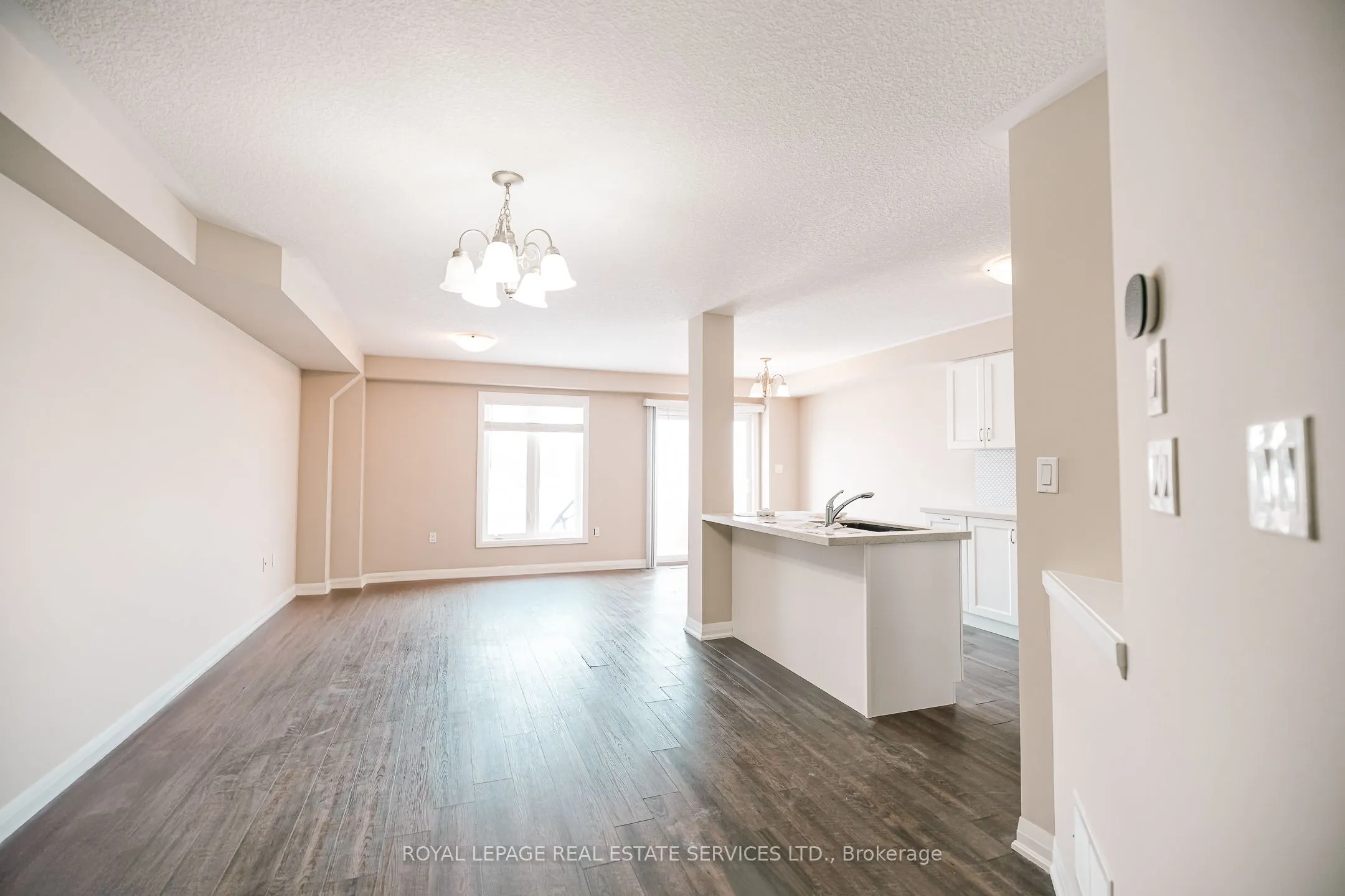 116 Laguna Village Crescent