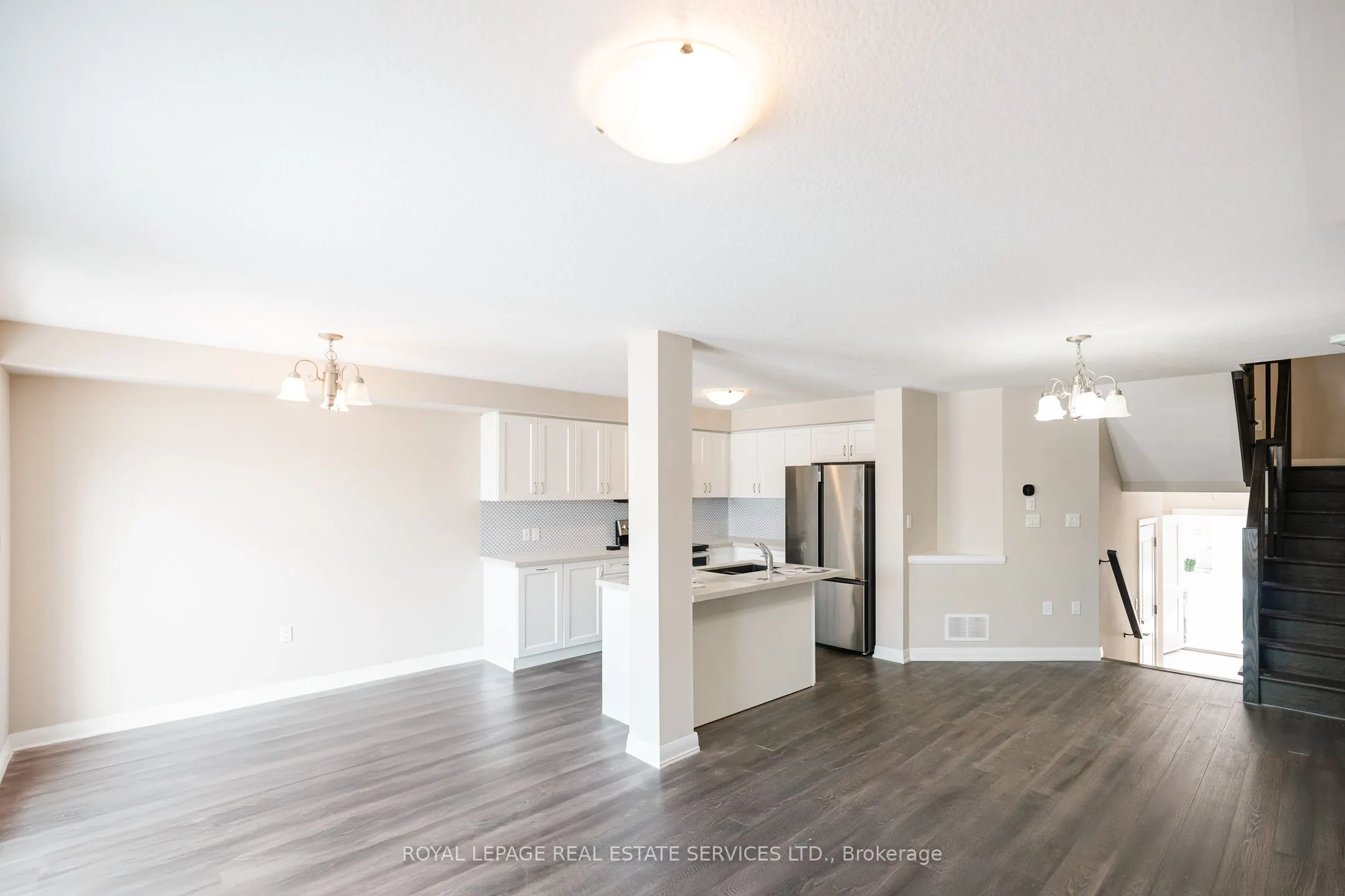 116 Laguna Village Crescent