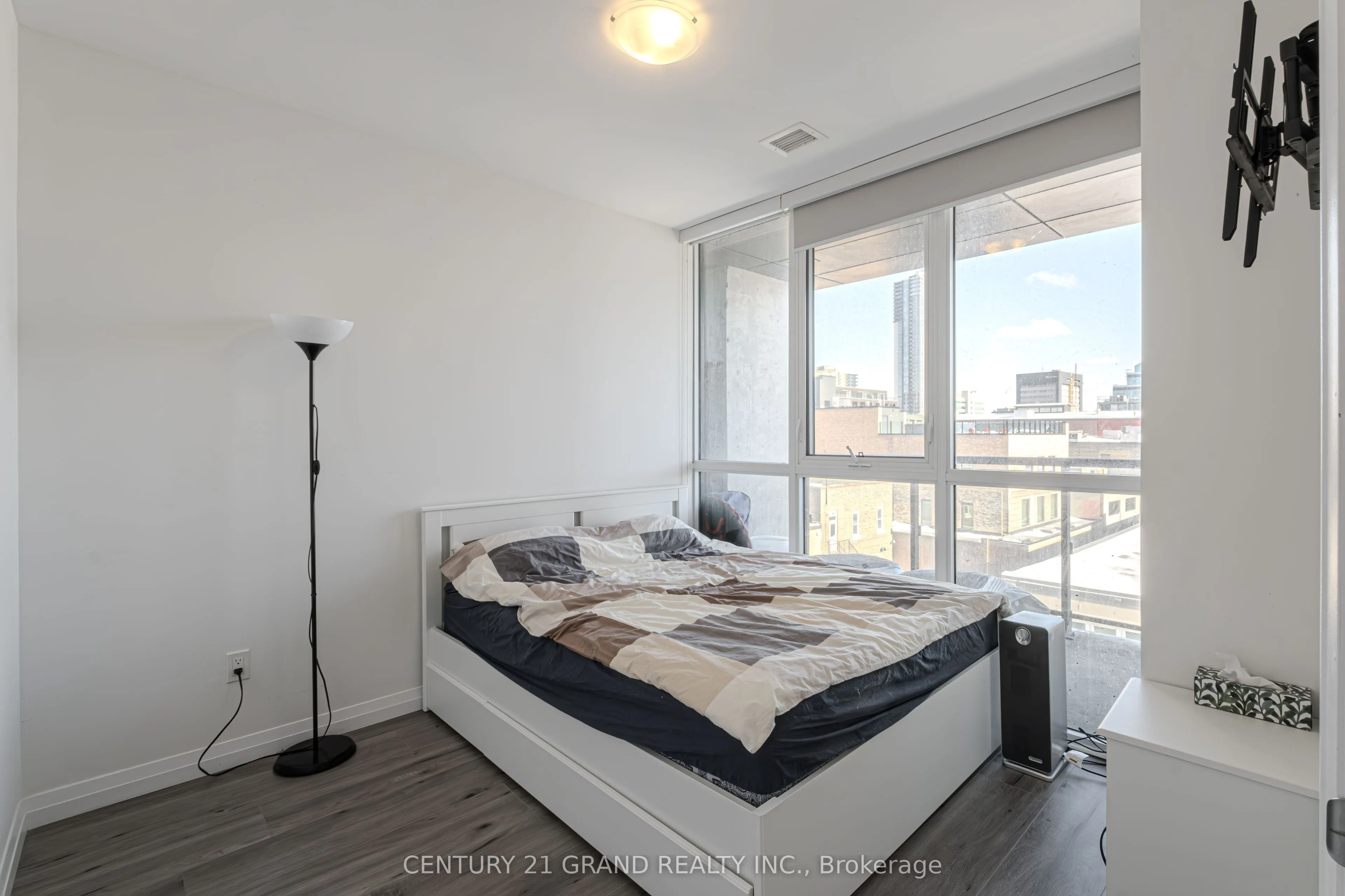 60 Charles Street W, #503