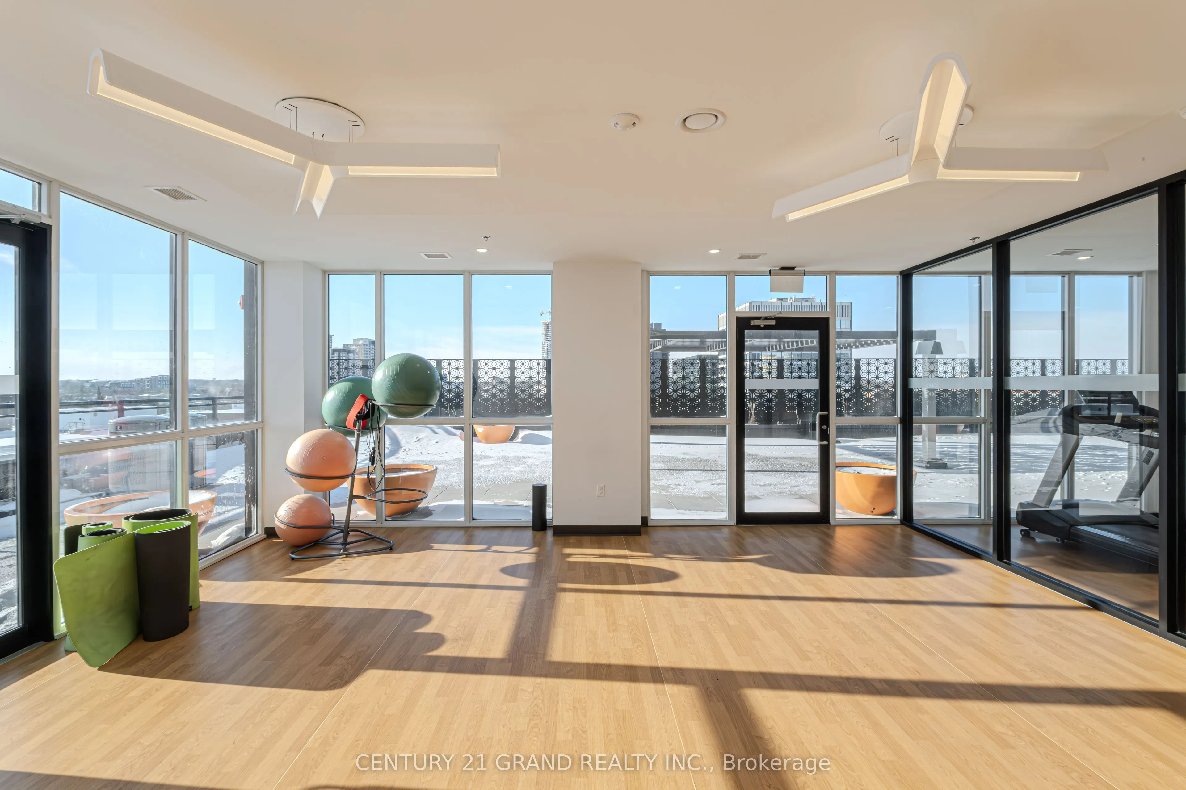60 Charles Street W, #503