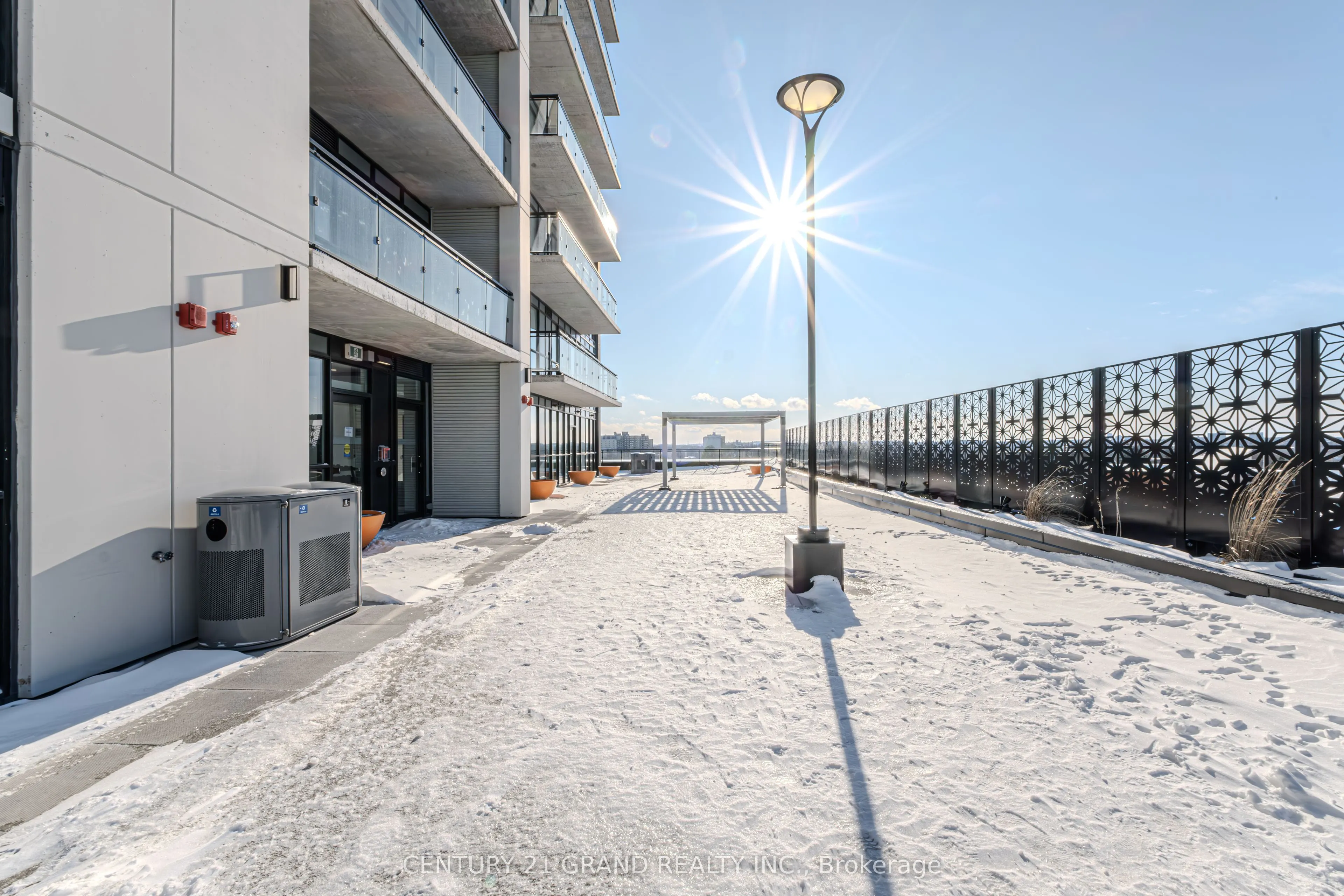 60 Charles Street W, #503