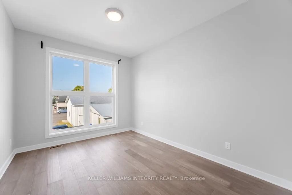 875 CONTOUR Street, #B