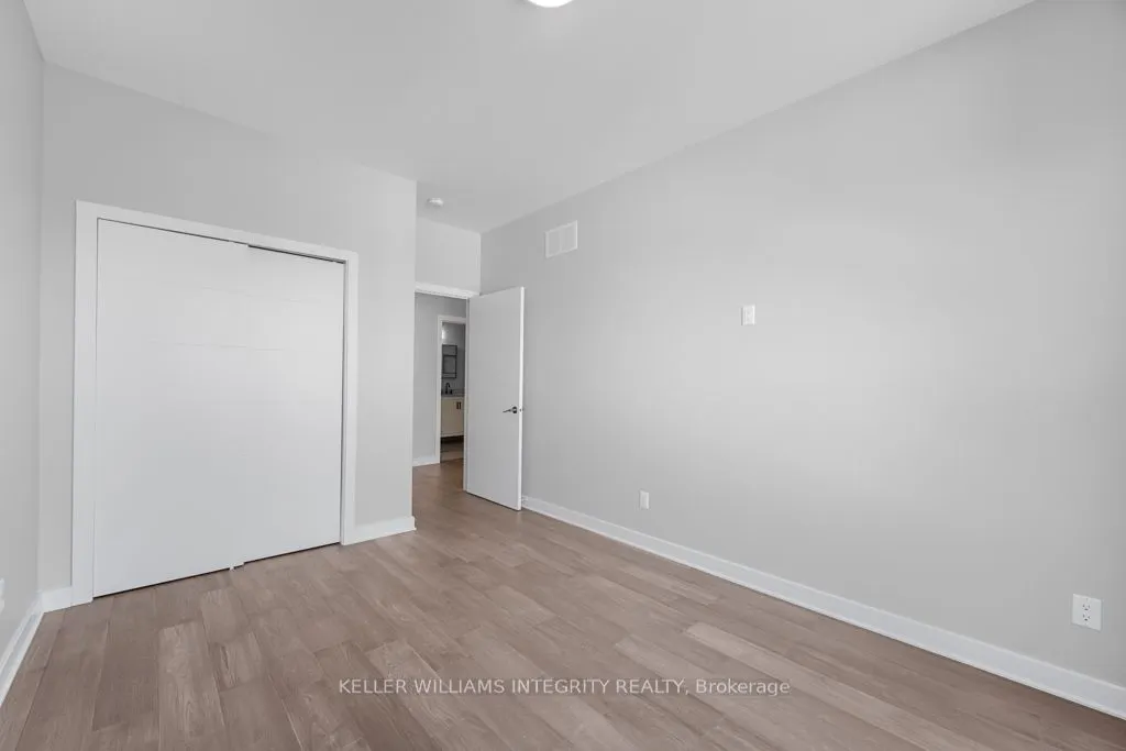 875 CONTOUR Street, #B
