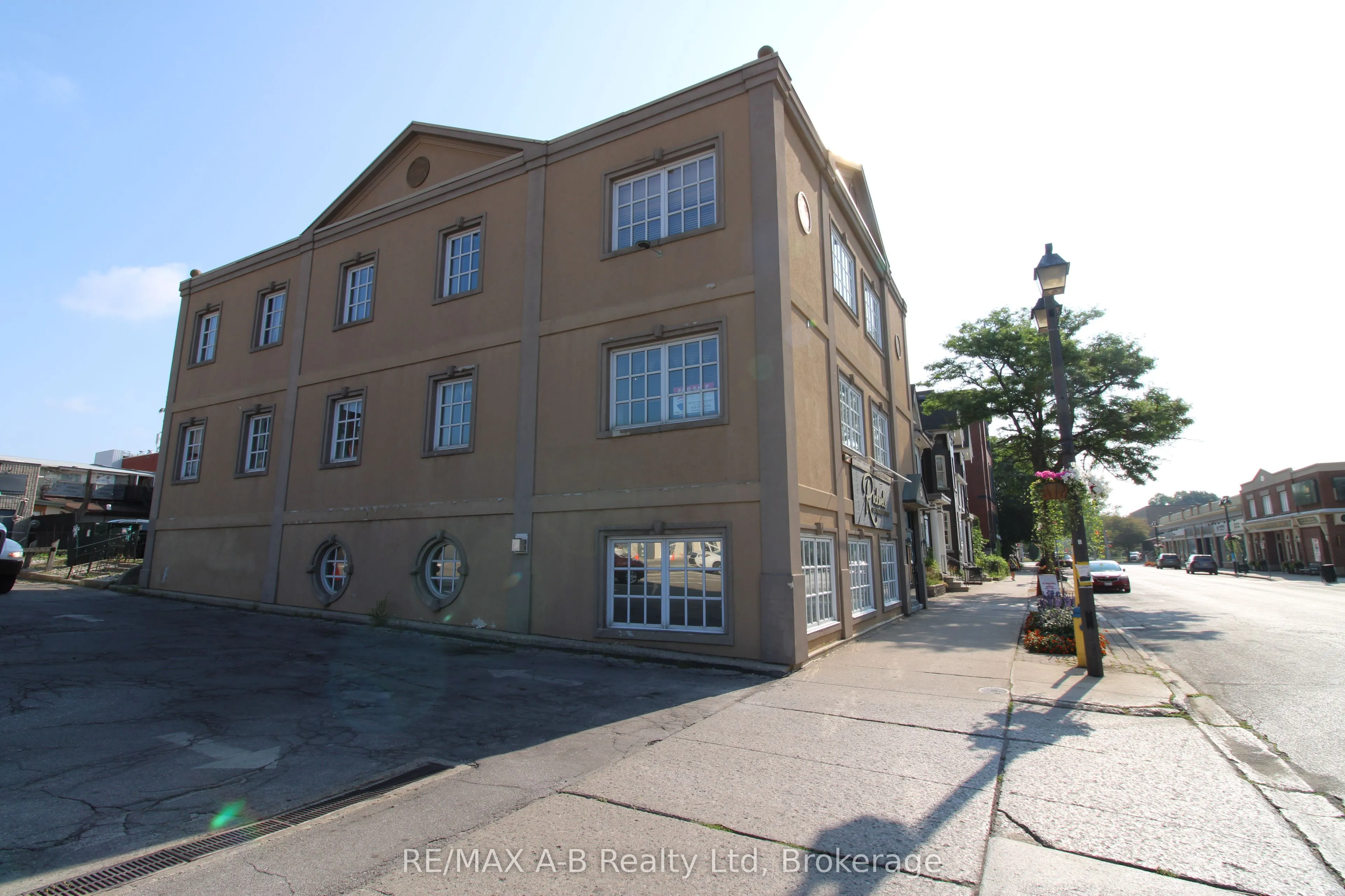 38 Albert Street