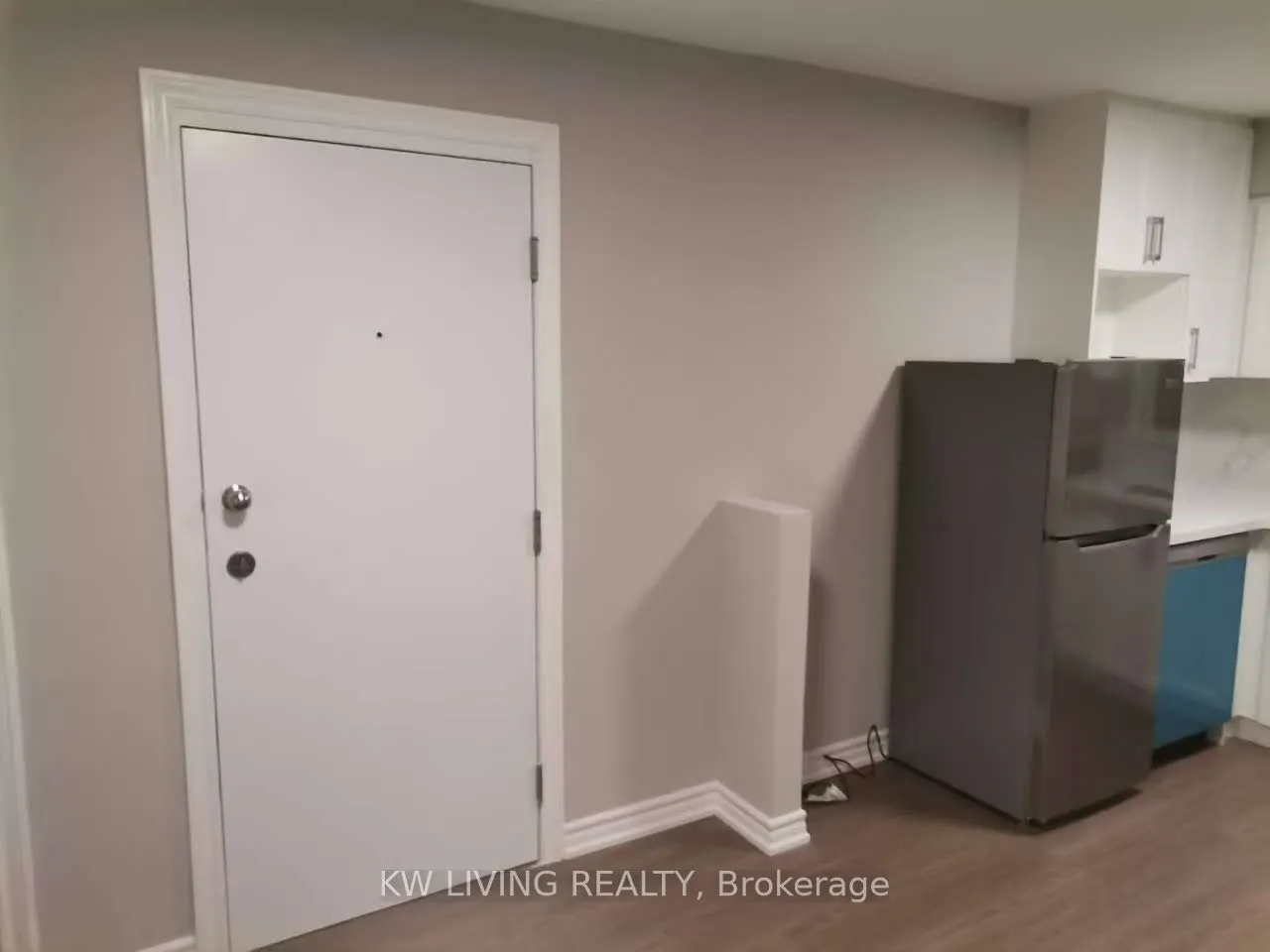 4 Grosvenor Avenue S #Unit 6