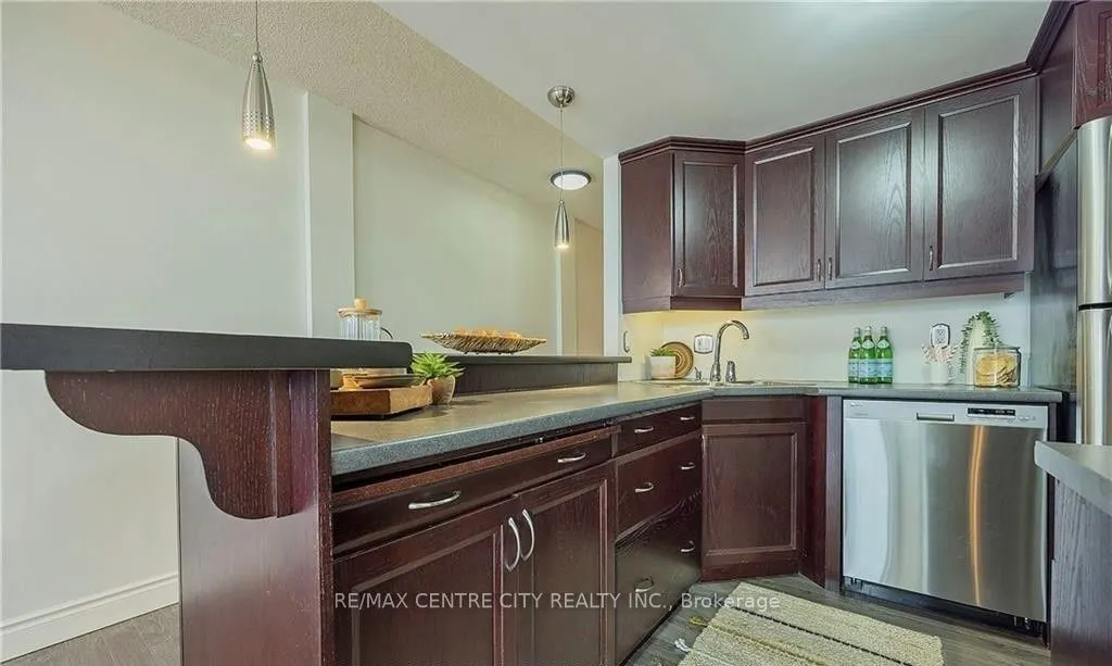 155 Kent Street, #1205