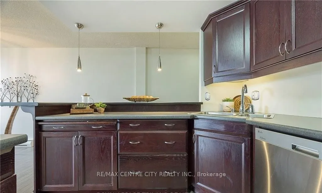 155 Kent Street, #1205