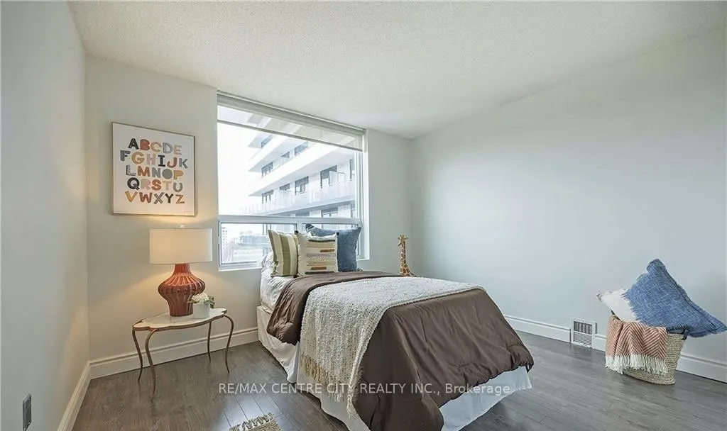 155 Kent Street, #1205