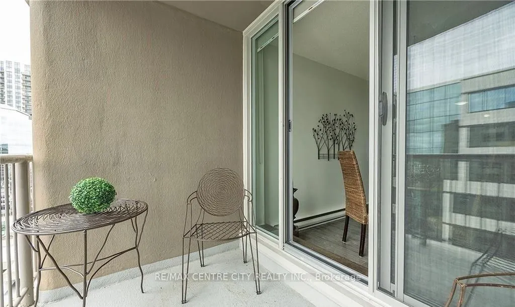 155 Kent Street, #1205