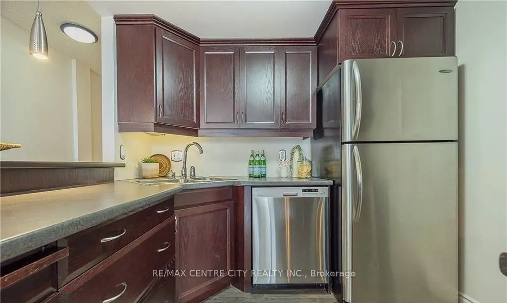 155 Kent Street, #1205
