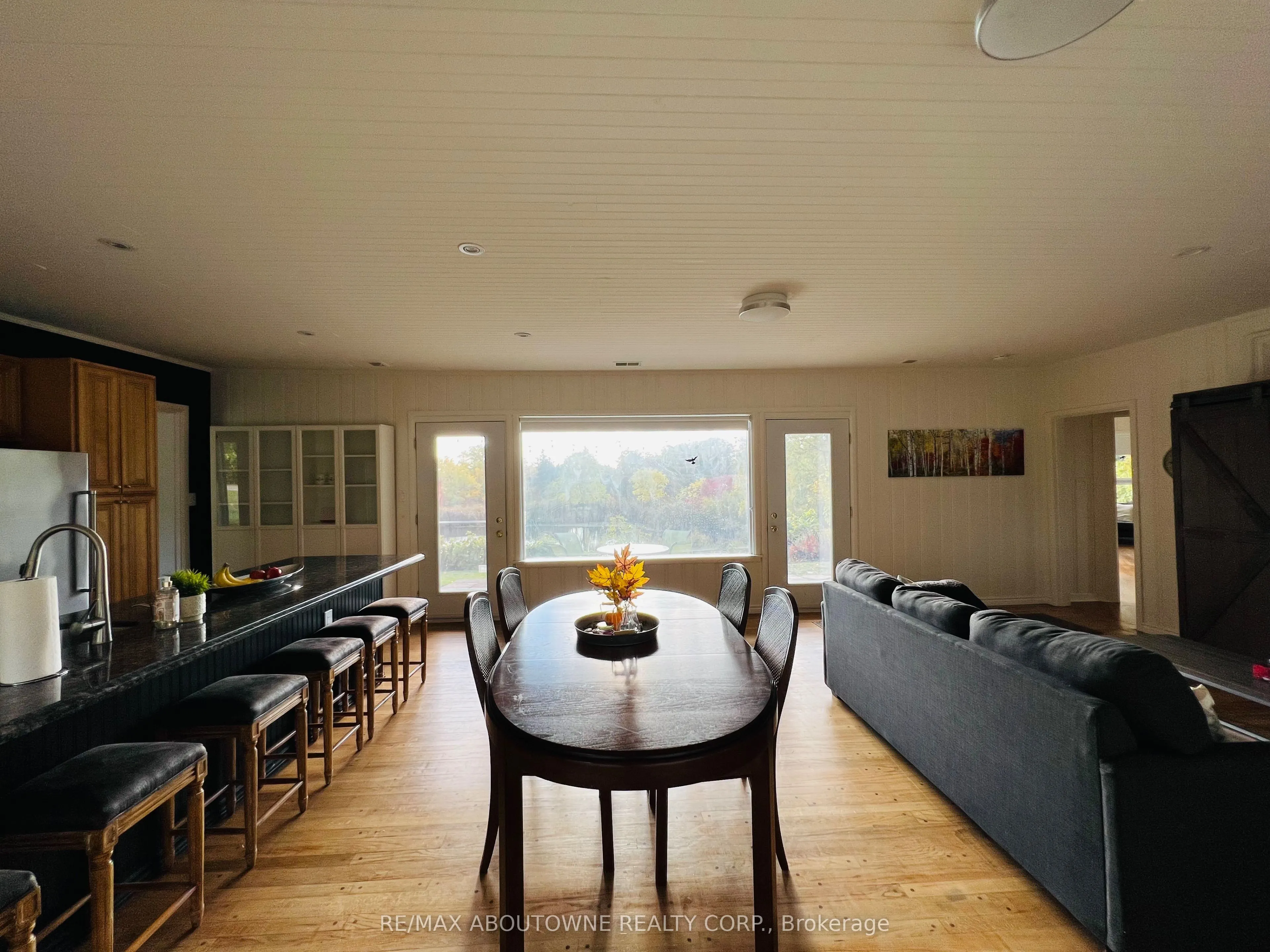 8 Renwood Place