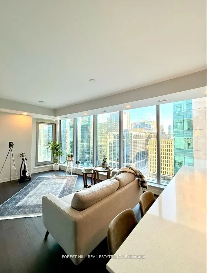 101 Queen Street #910