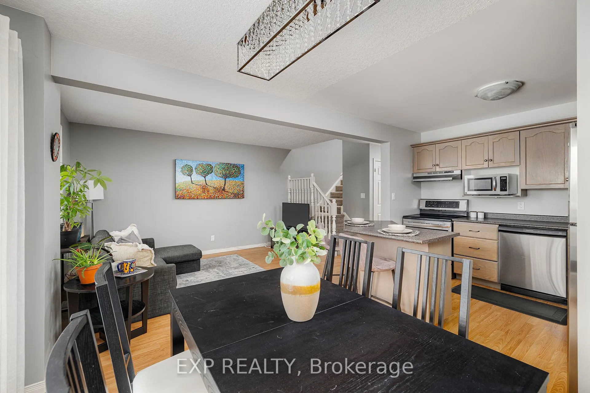 148 Athlone Crescent
