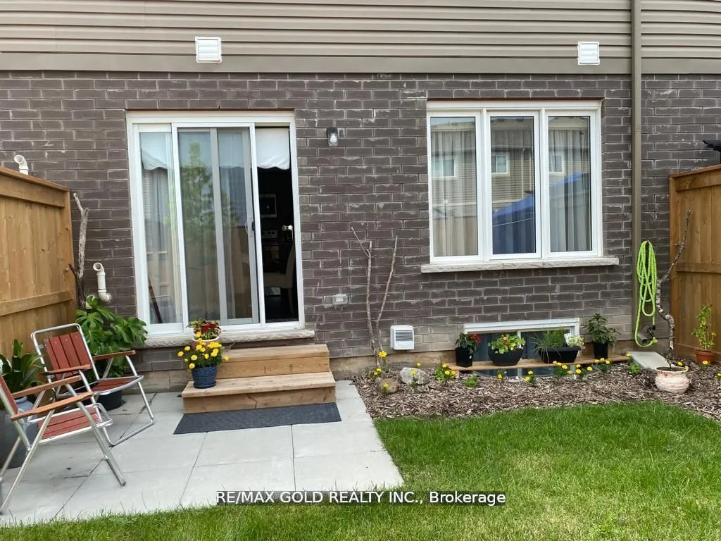 7945 Old Field Road, #6