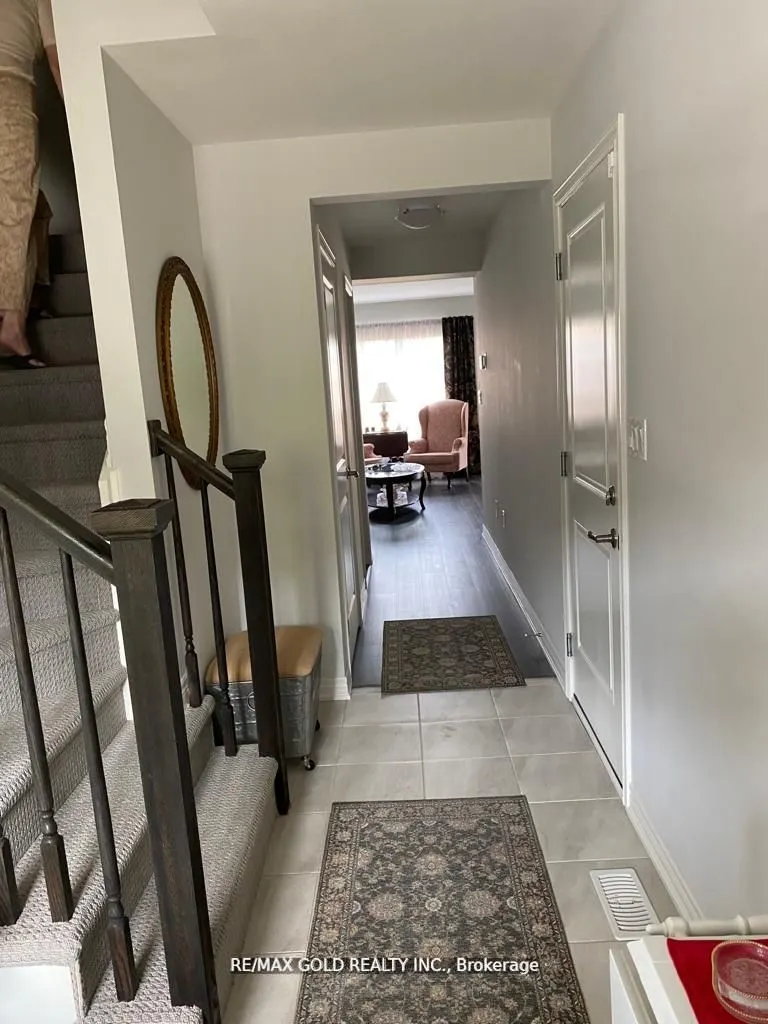 7945 Old Field Road, #6