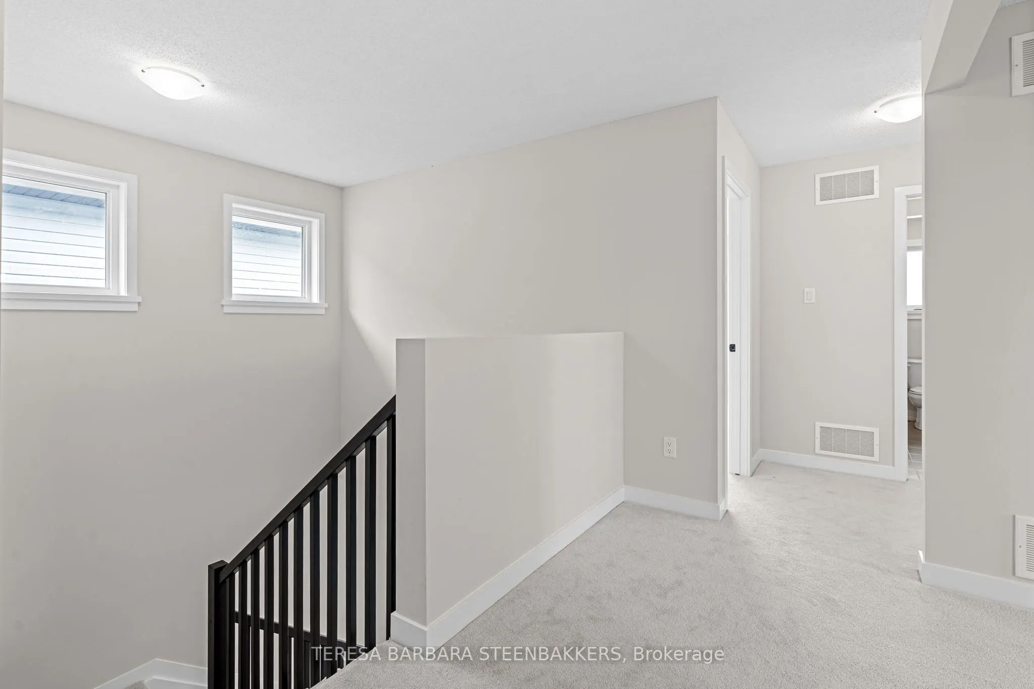 747 Kenny Gordon Avenue W