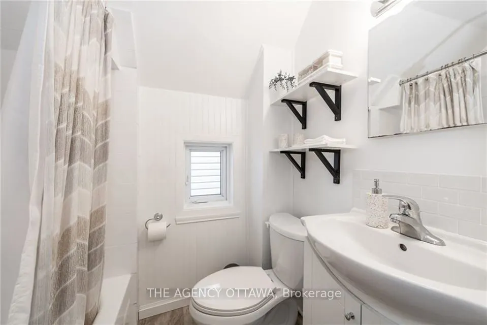 223 Carruthers Avenue