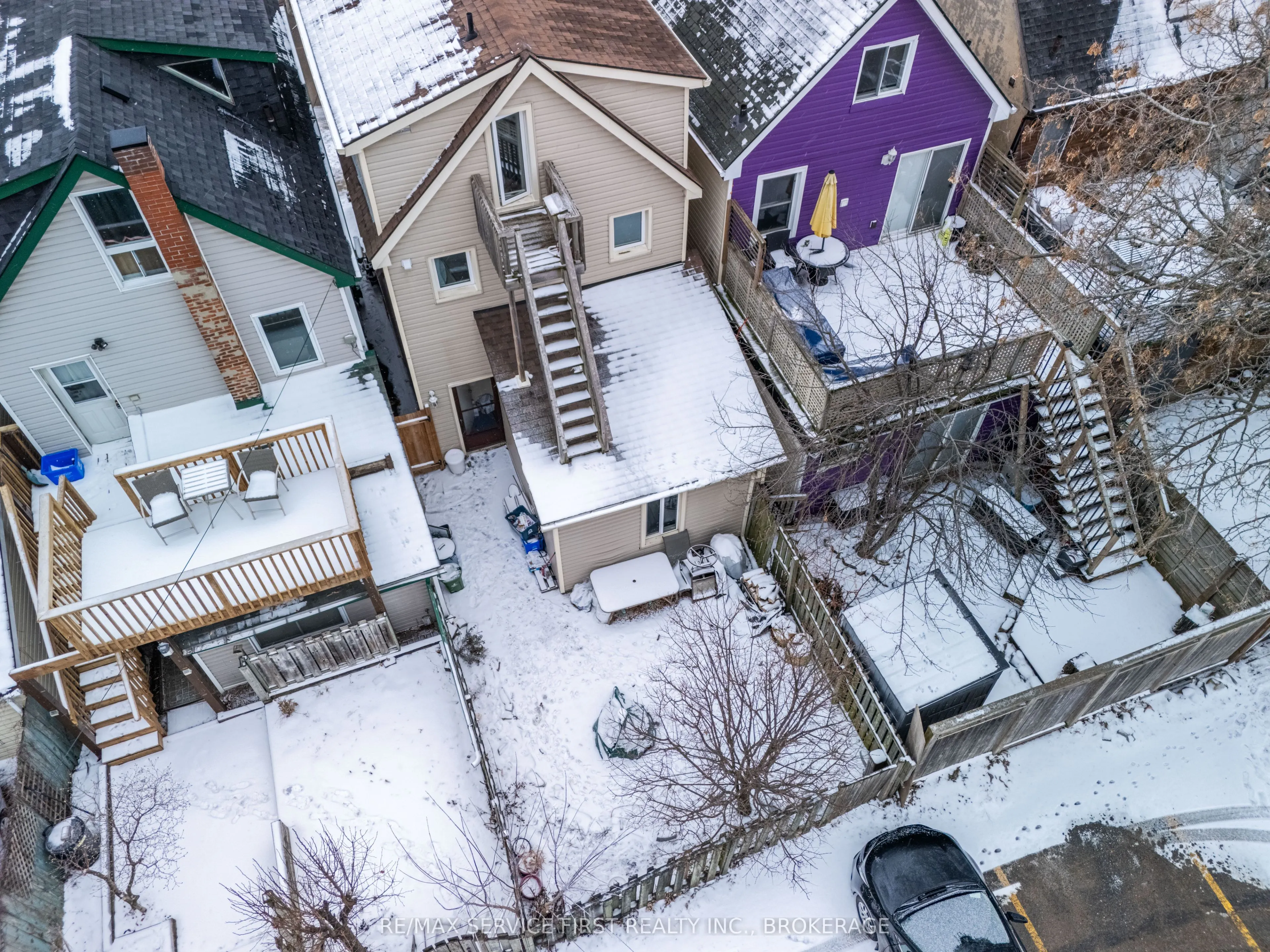 240 Wellington Street