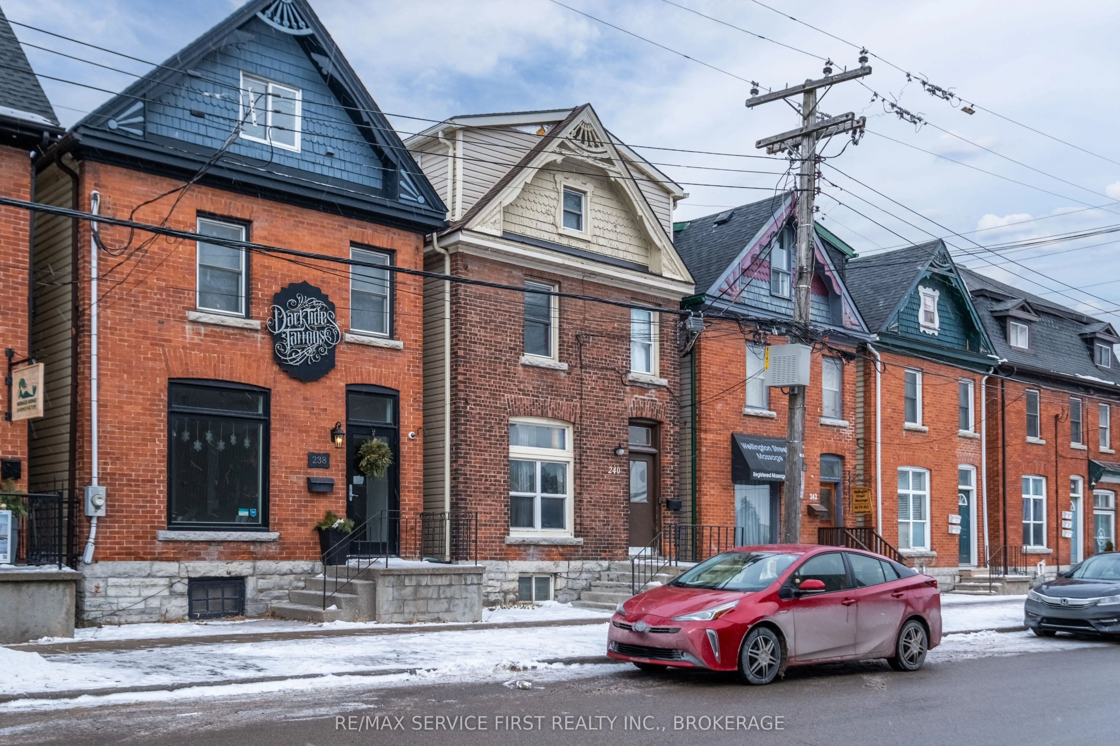 240 Wellington Street
