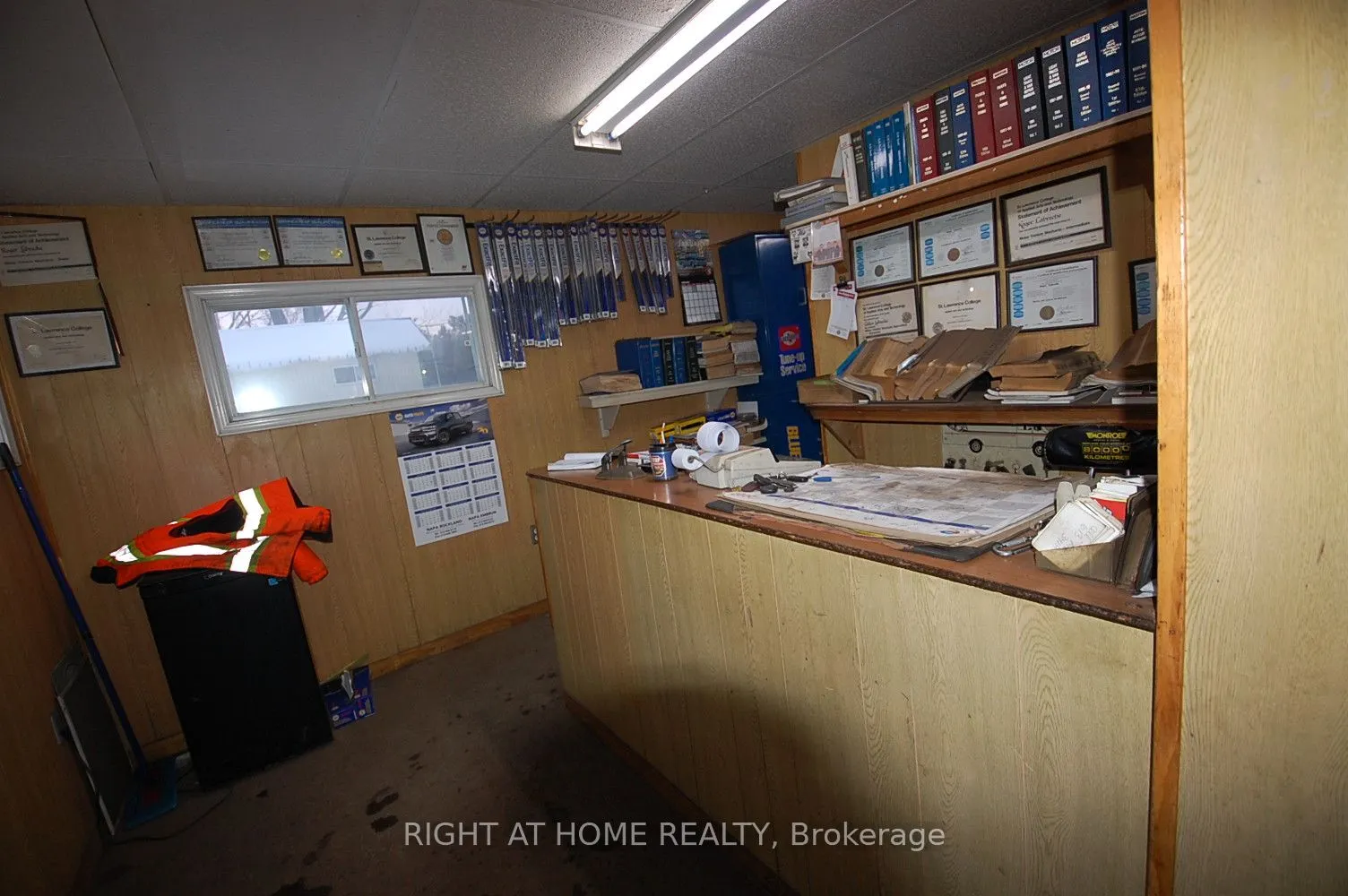 312 Ramage Road N