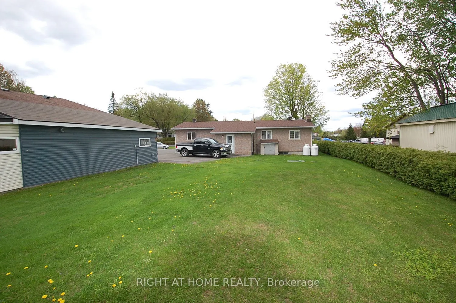 312 Ramage Road N