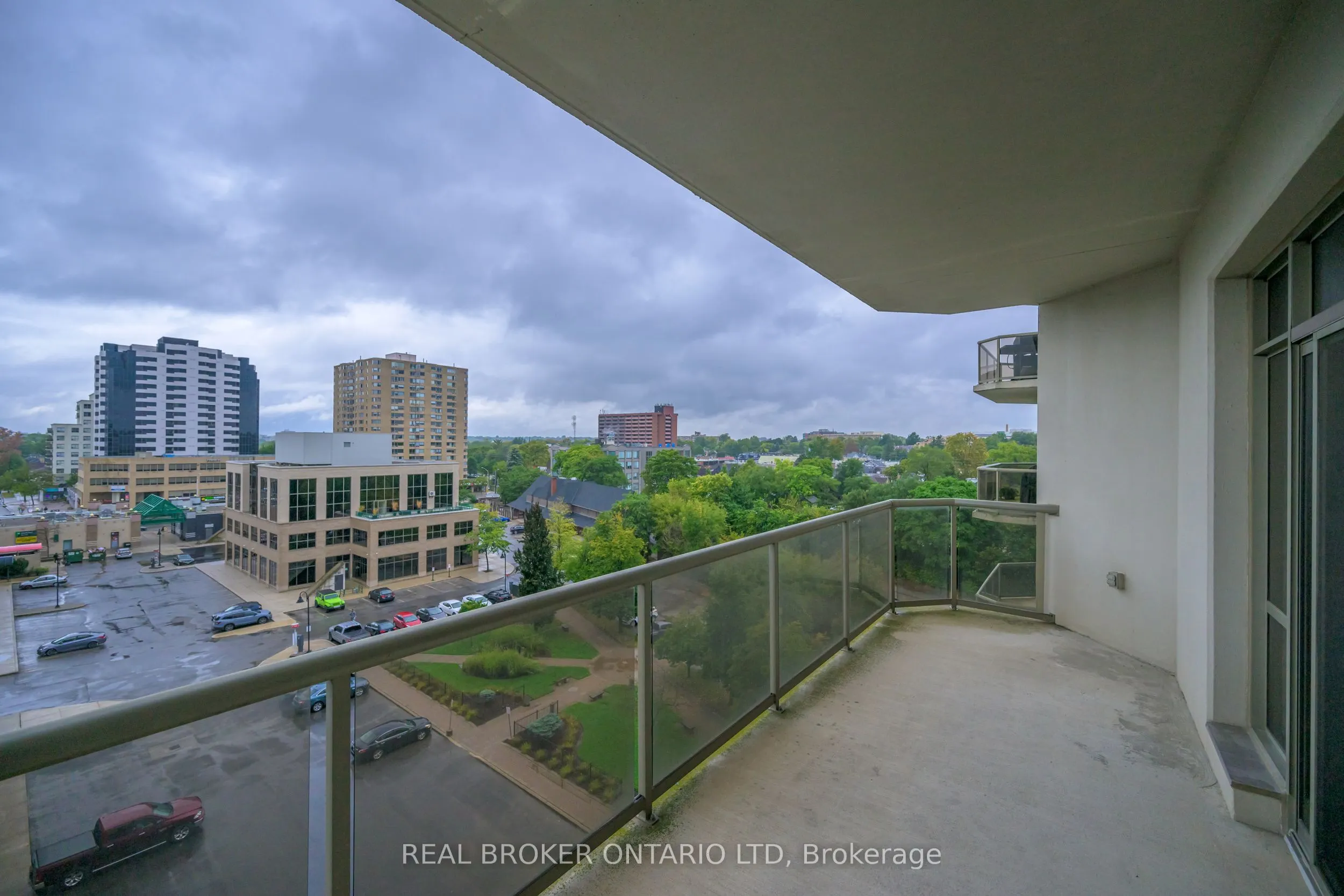 250 Pall Mall Street, #707