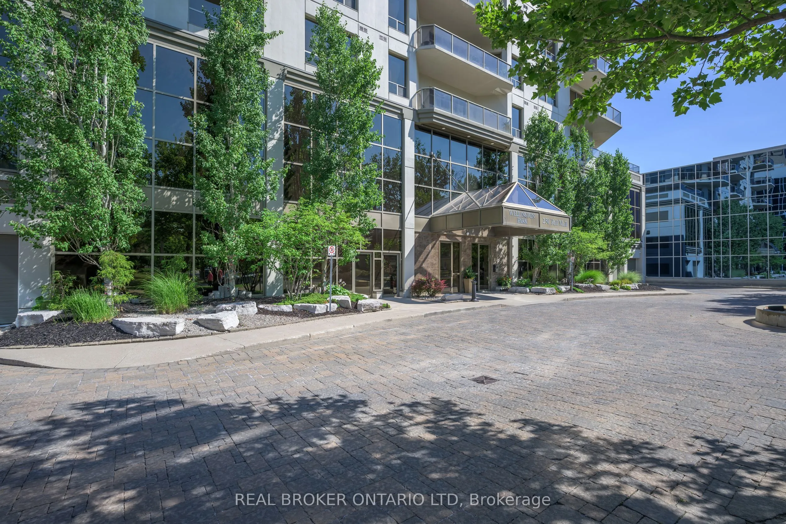 250 Pall Mall Street, #707