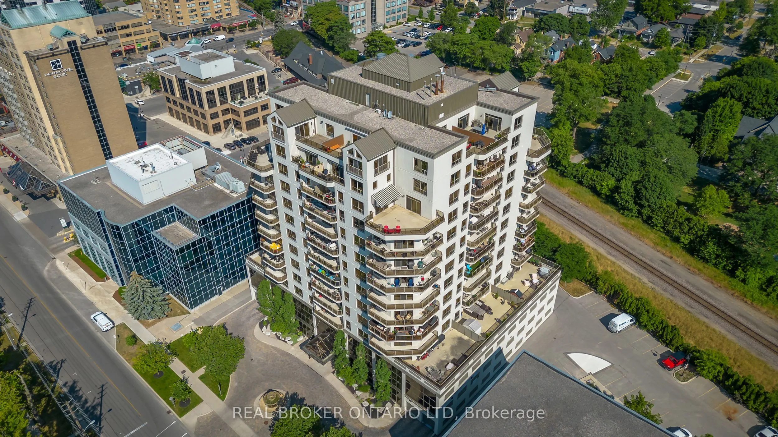 250 Pall Mall Street, #707