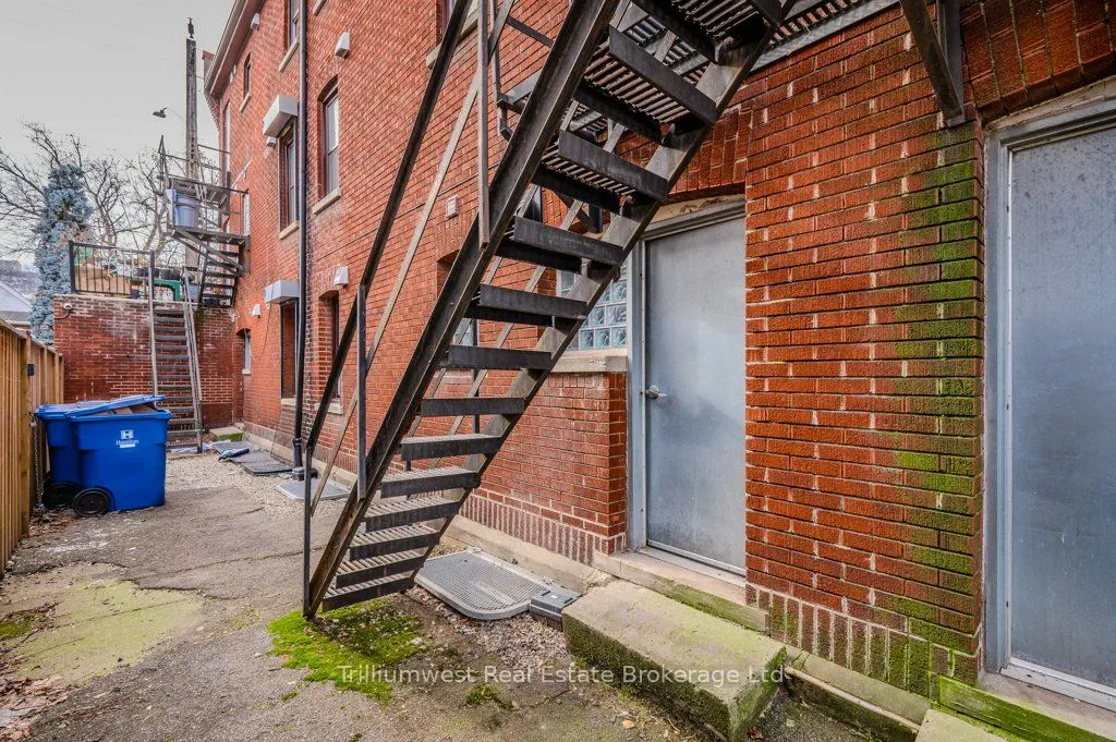 41 Albert Street, #3