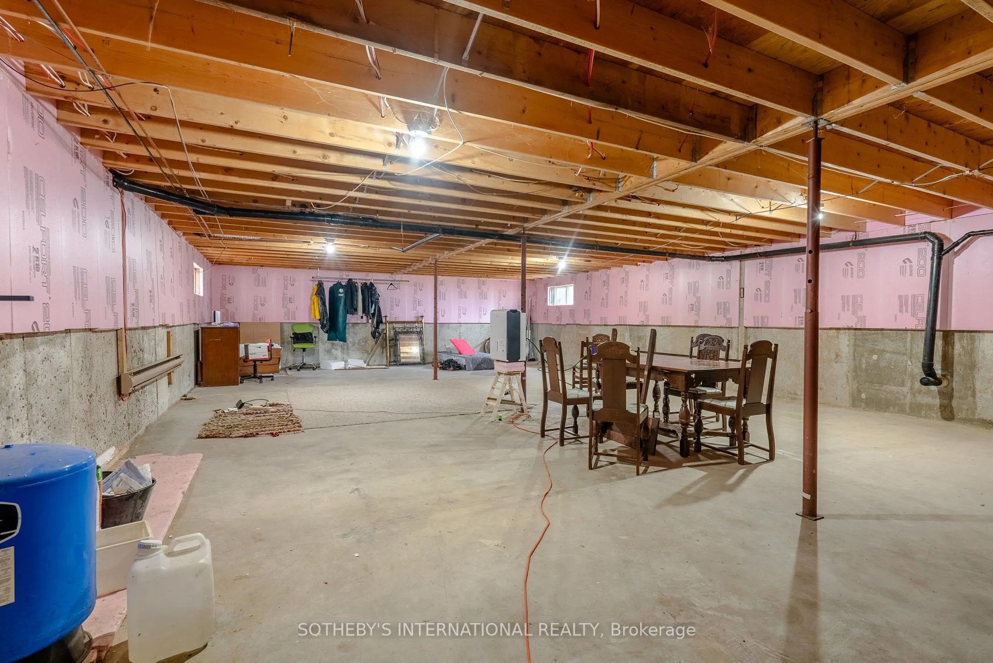 20820 South Service Road