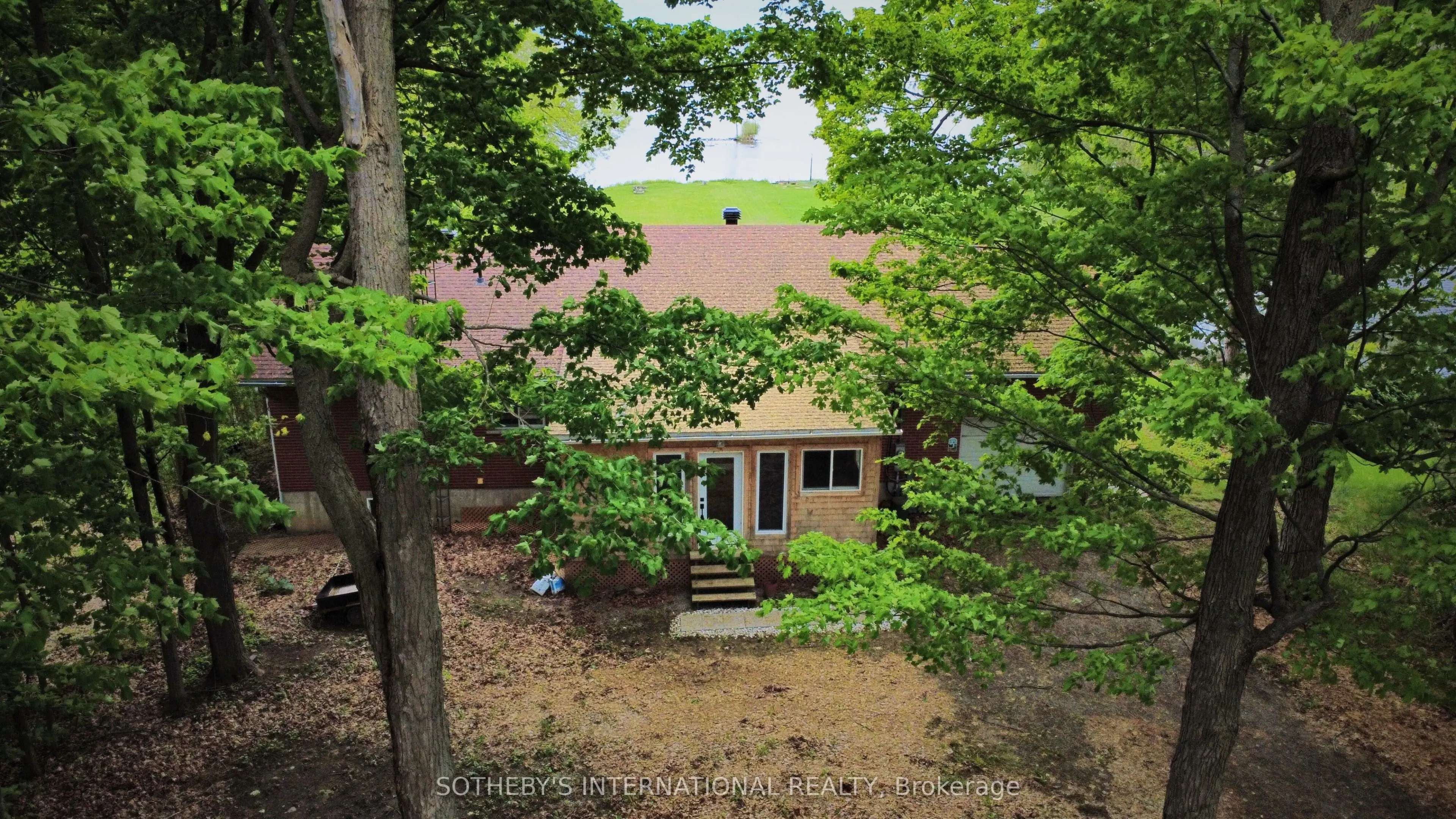 20820 South Service Road