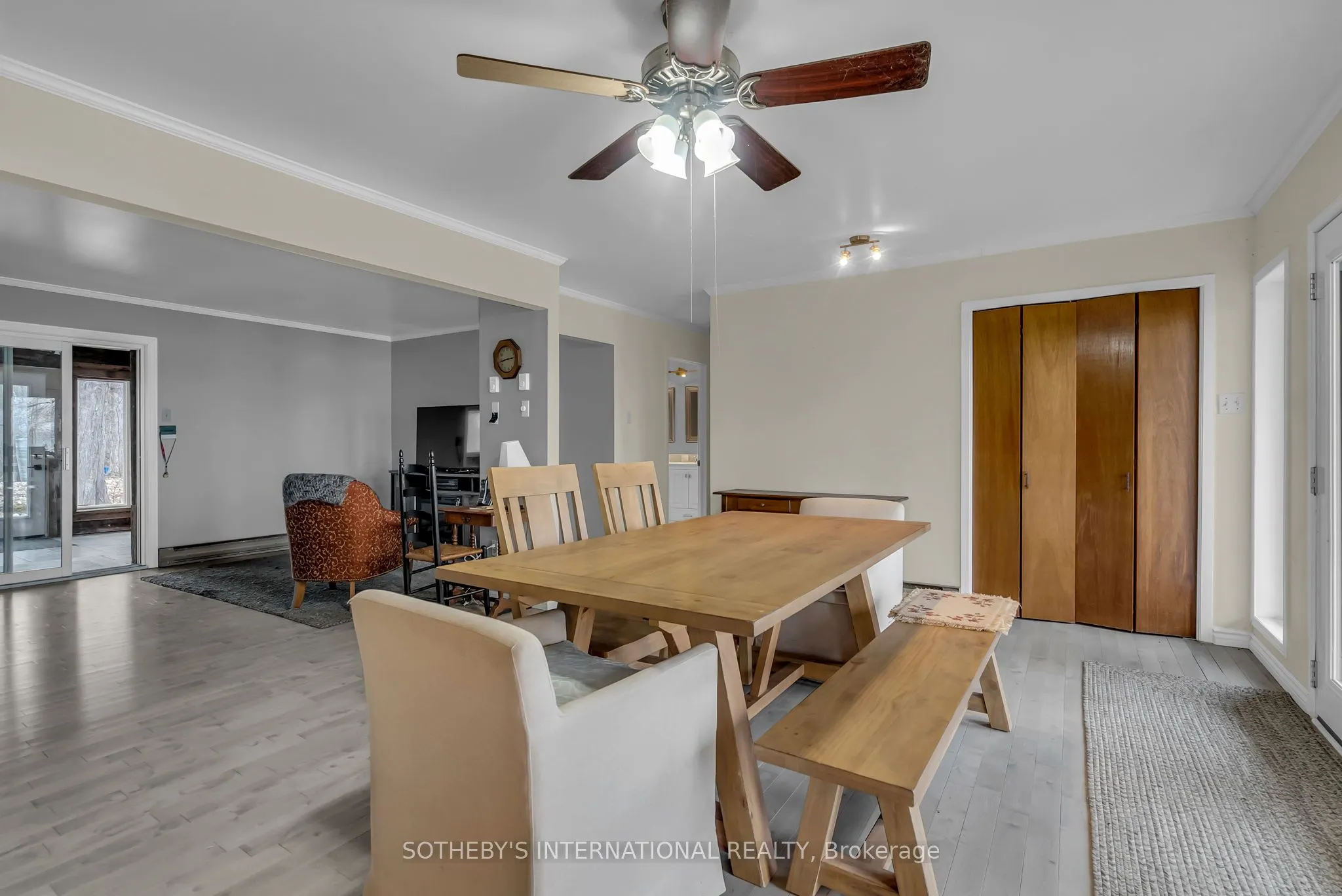 20820 South Service Road