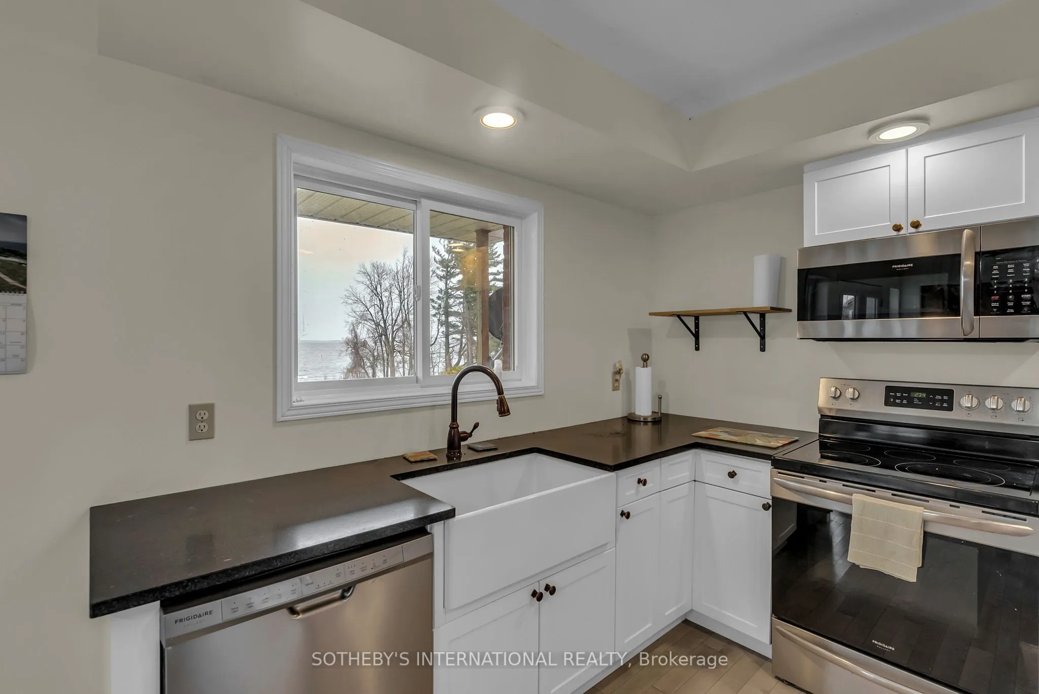 20820 South Service Road