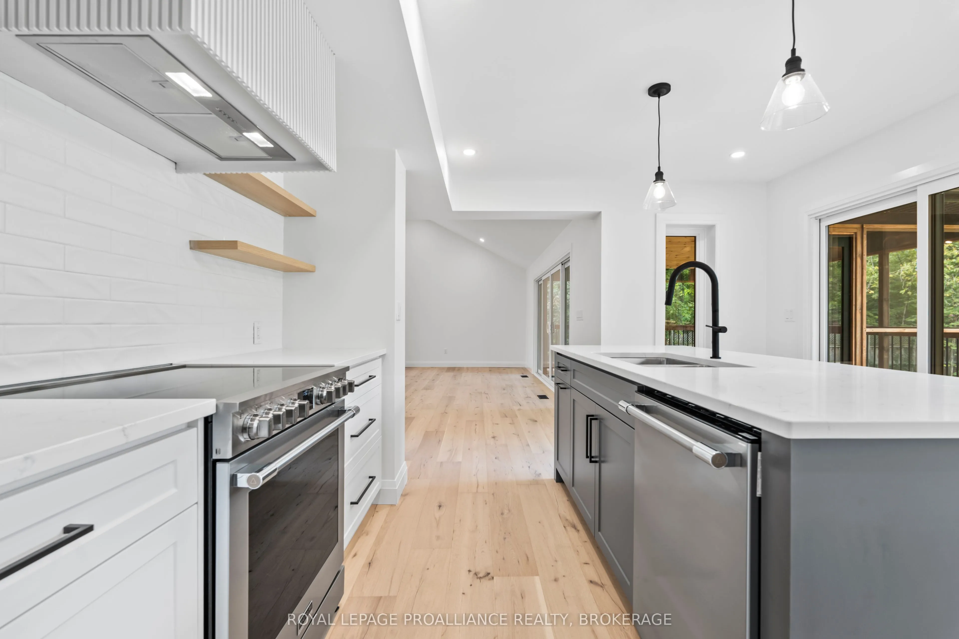 17 Riverside Drive