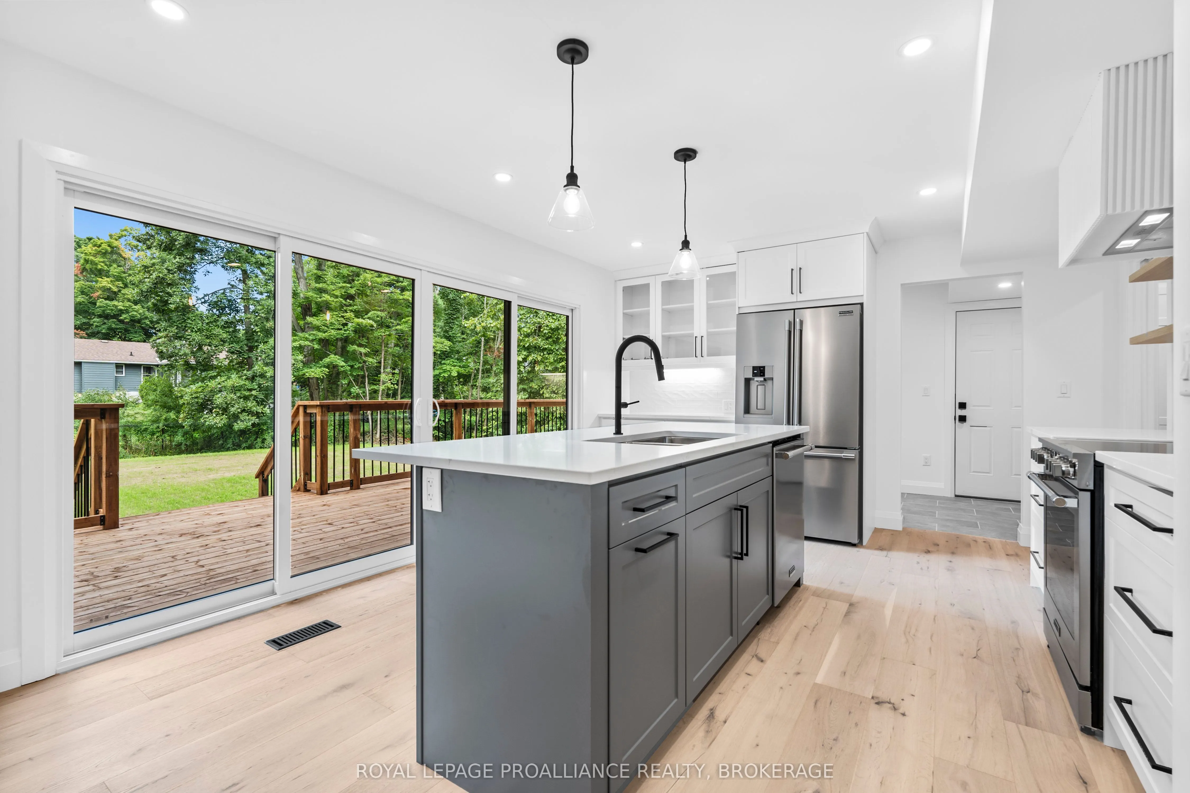 17 Riverside Drive