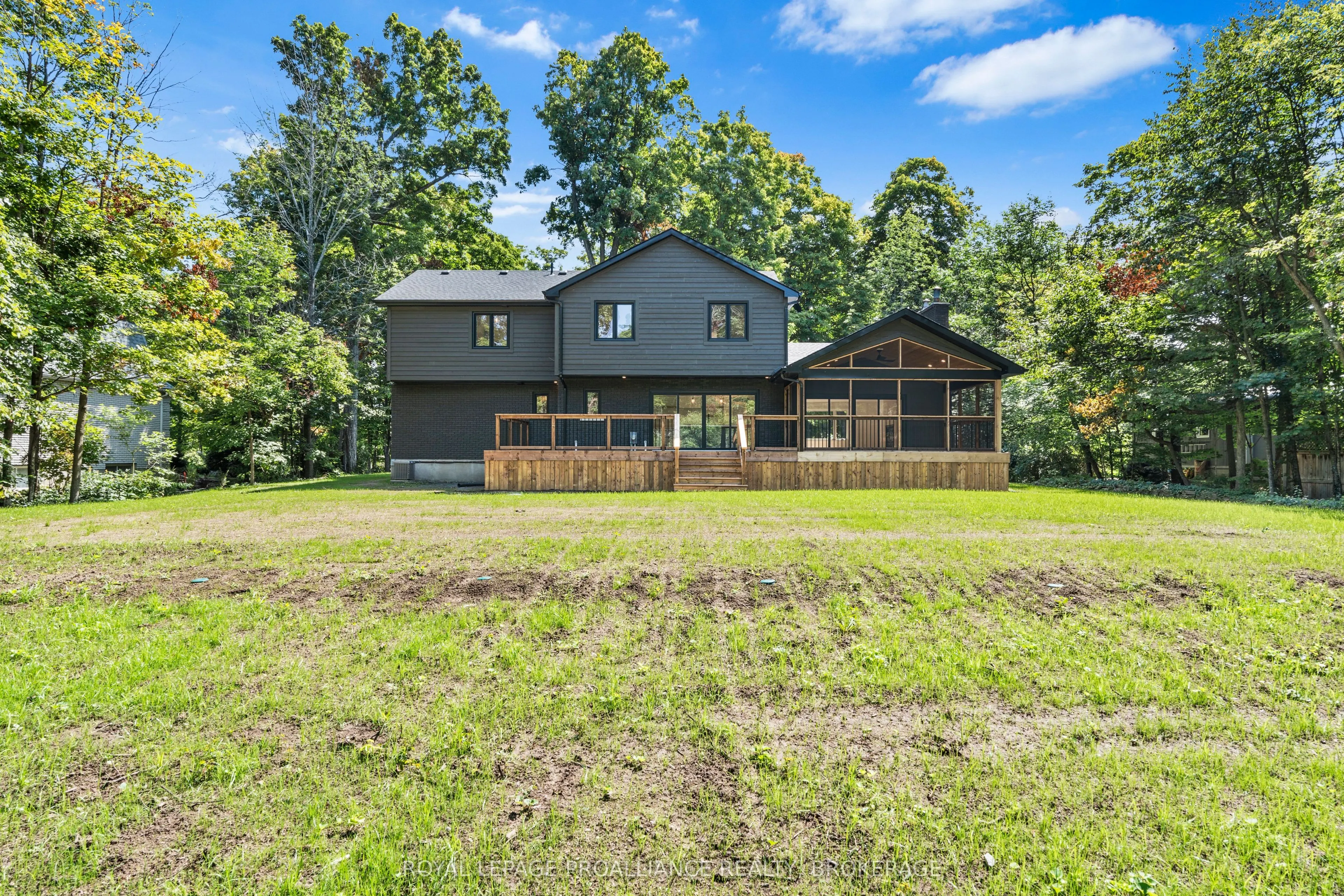 17 Riverside Drive