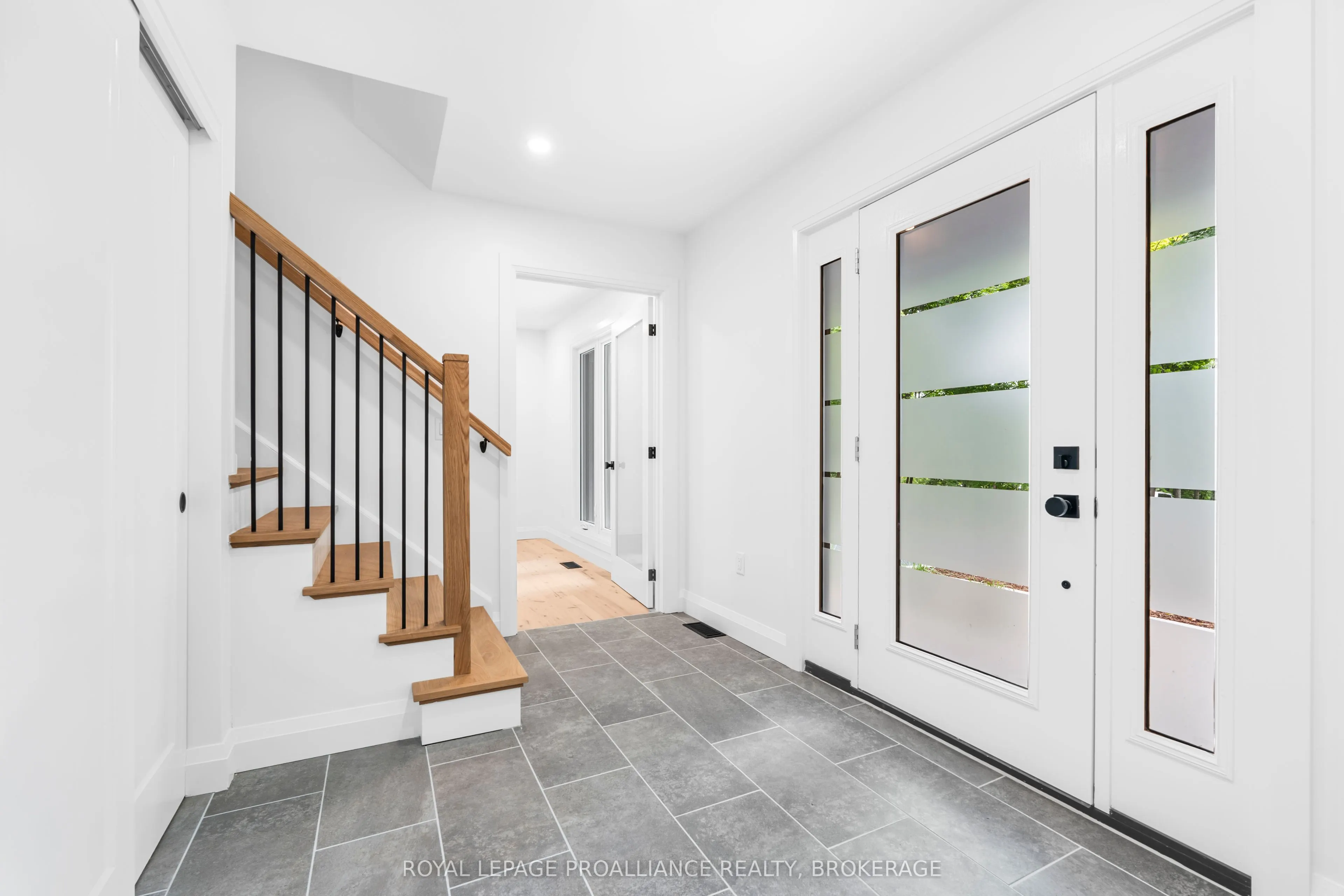 17 Riverside Drive